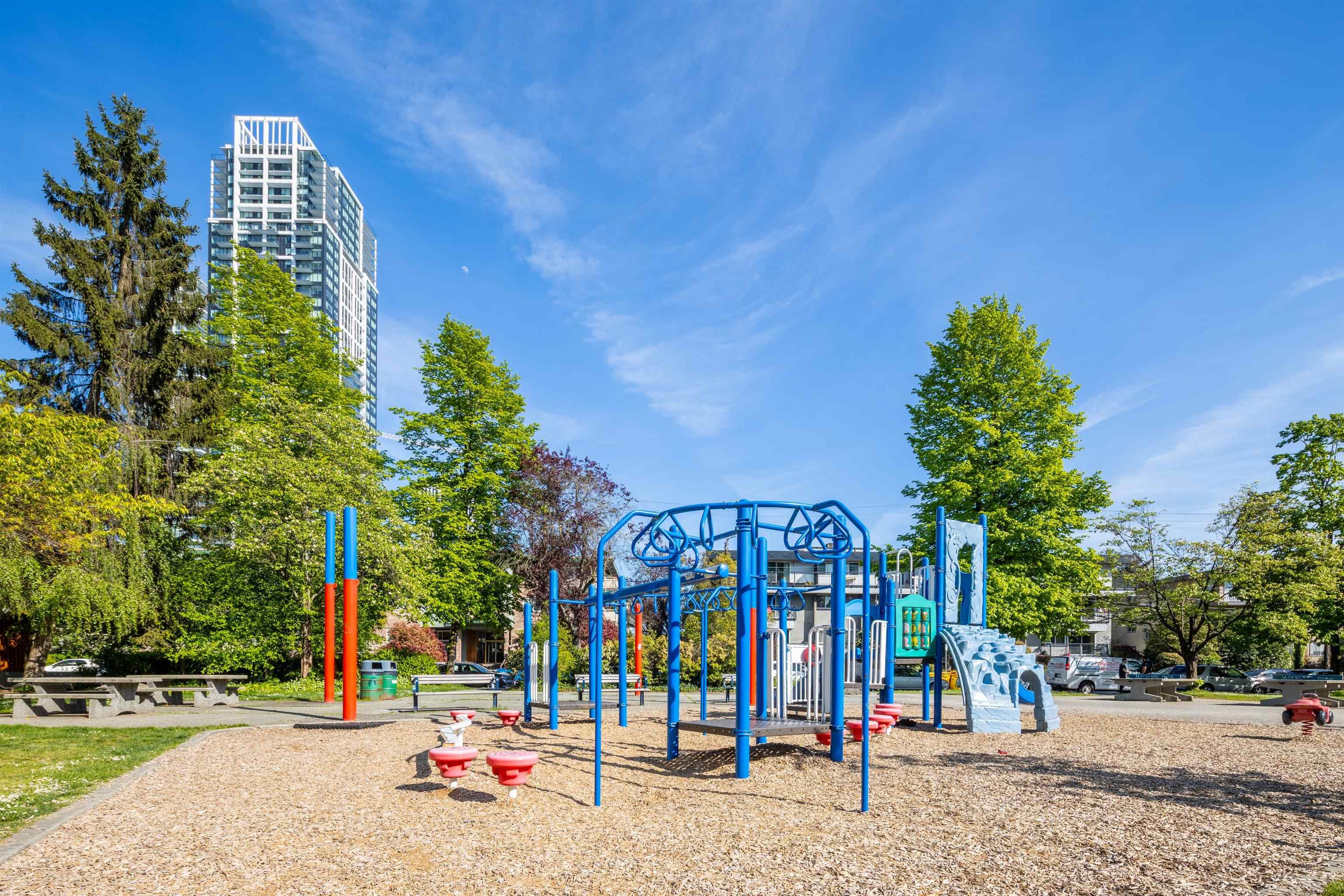 2404 - 6463 Silver Avenue, Burnaby, V5H 0K4 — photo 3