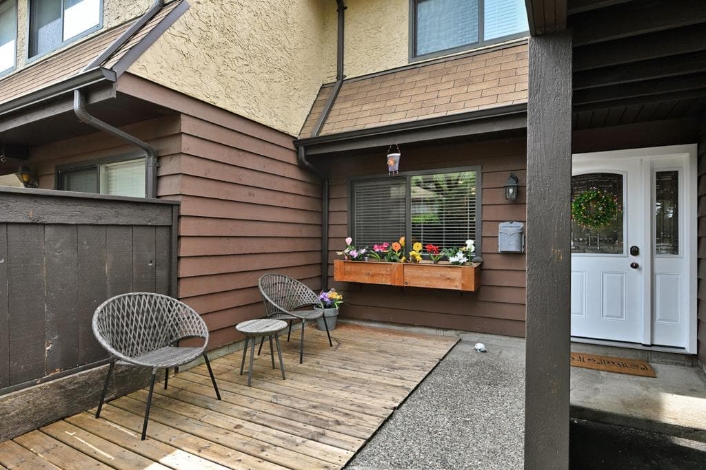 122 - 9467 Prince Charles Boulevard, Surrey, V3V 7G1 — photo 2