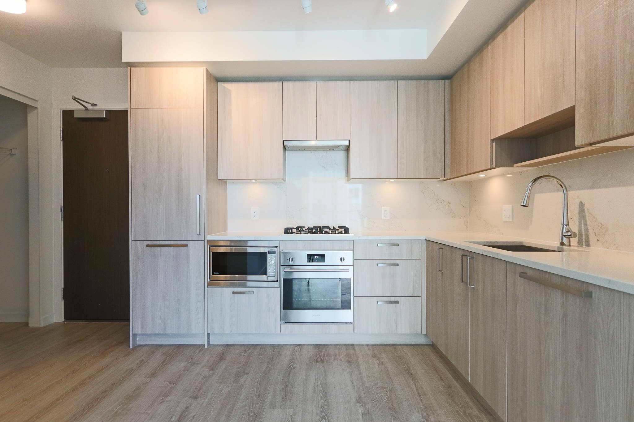 914 - 13350 Central Avenue, Surrey, V3T 0S1 — photo 5
