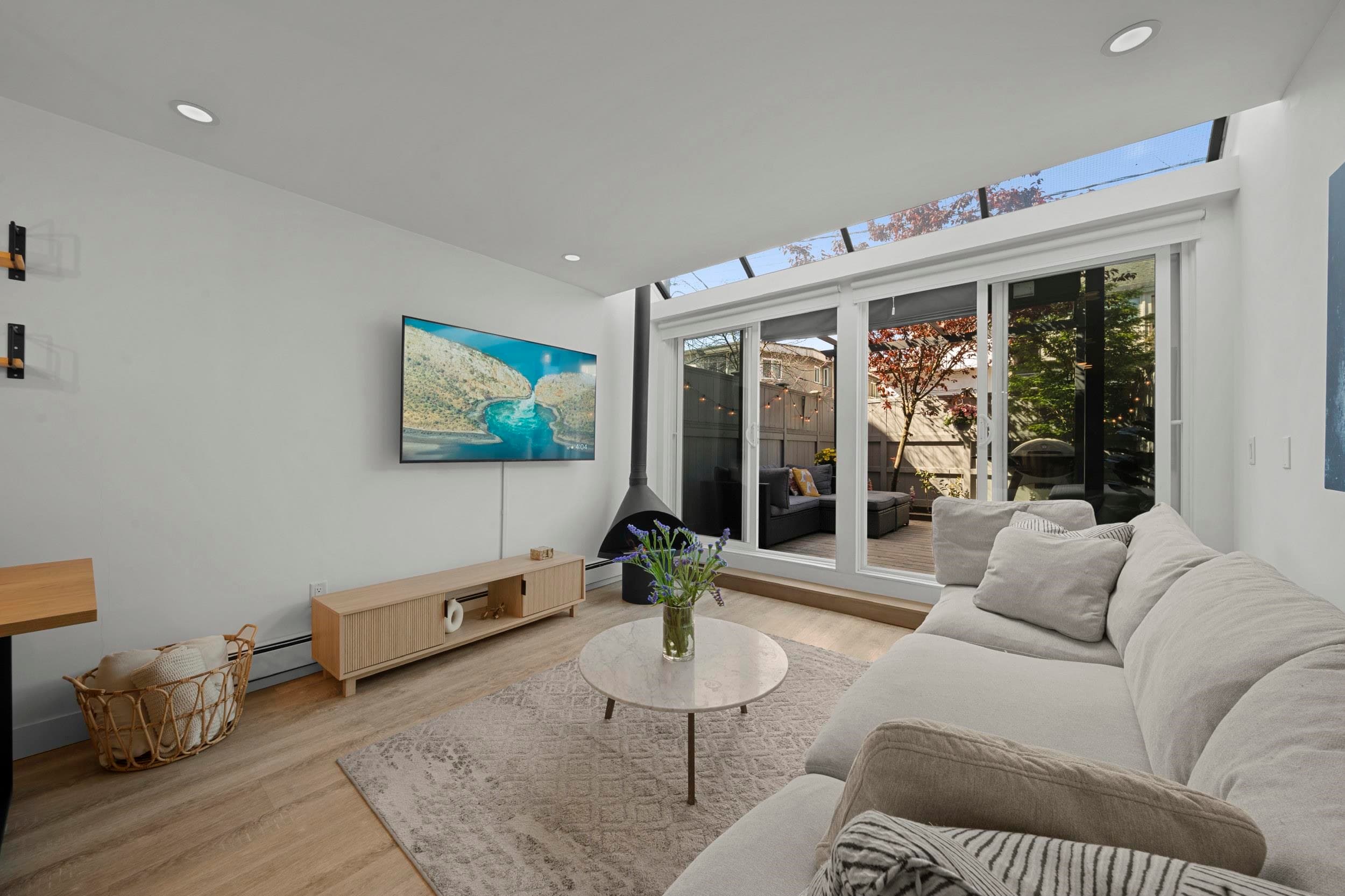 109 - 2125 York Avenue, Vancouver, V6K 1C4 — photo 2