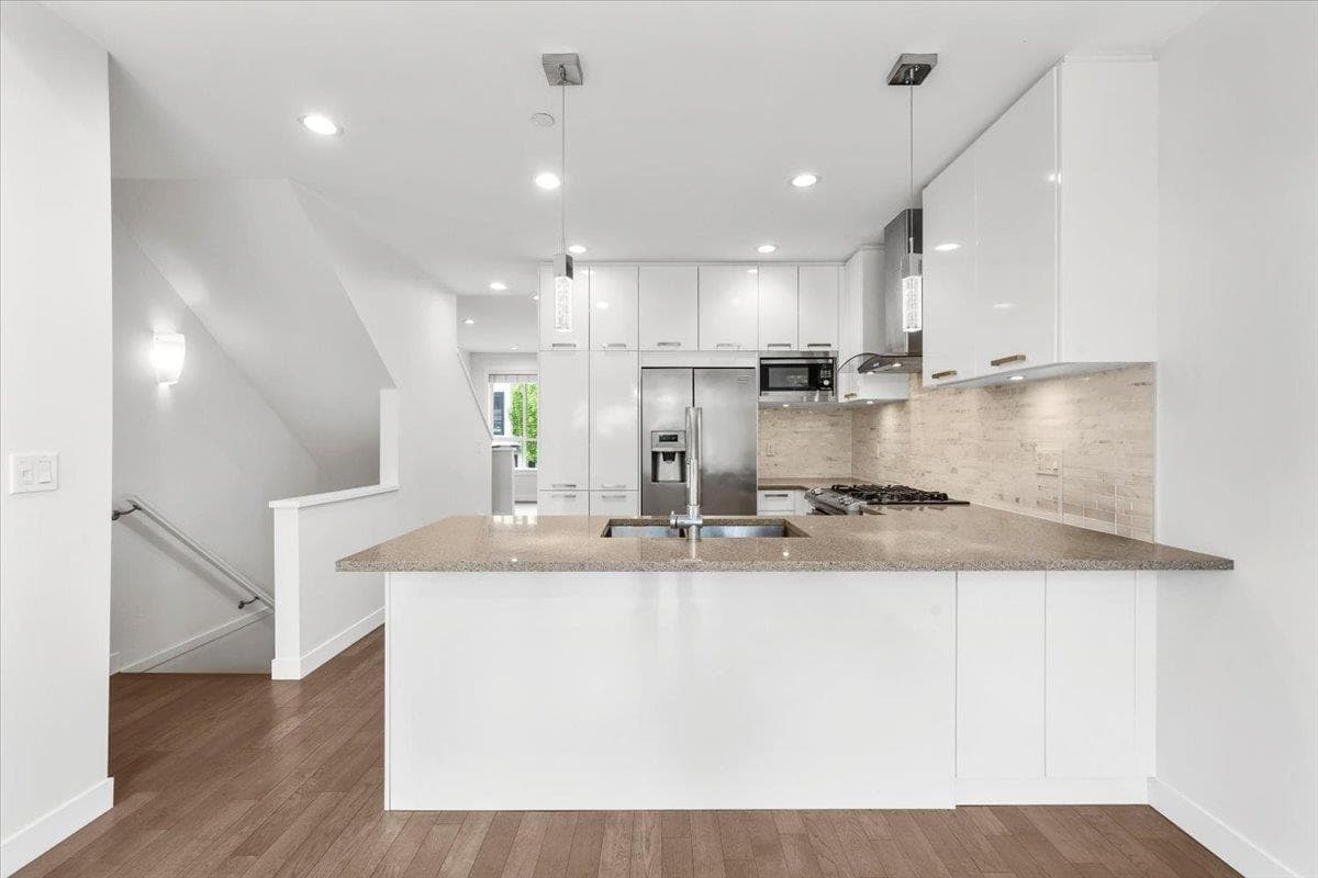 9 - 100 Wood Street, New Westminster, V3M 0H6 — photo 5
