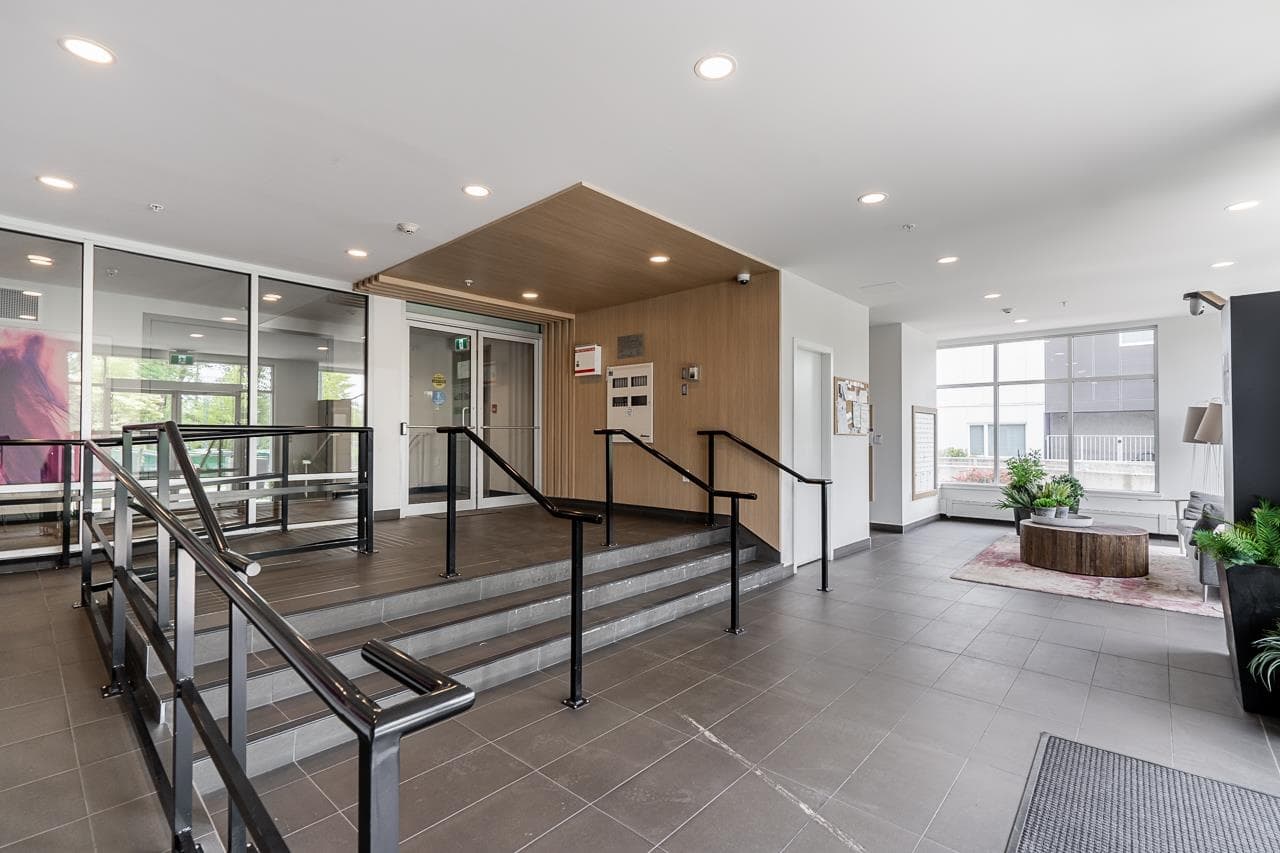 421 - 13963 105 Boulevard, Surrey, V3T 0M9 — photo 5