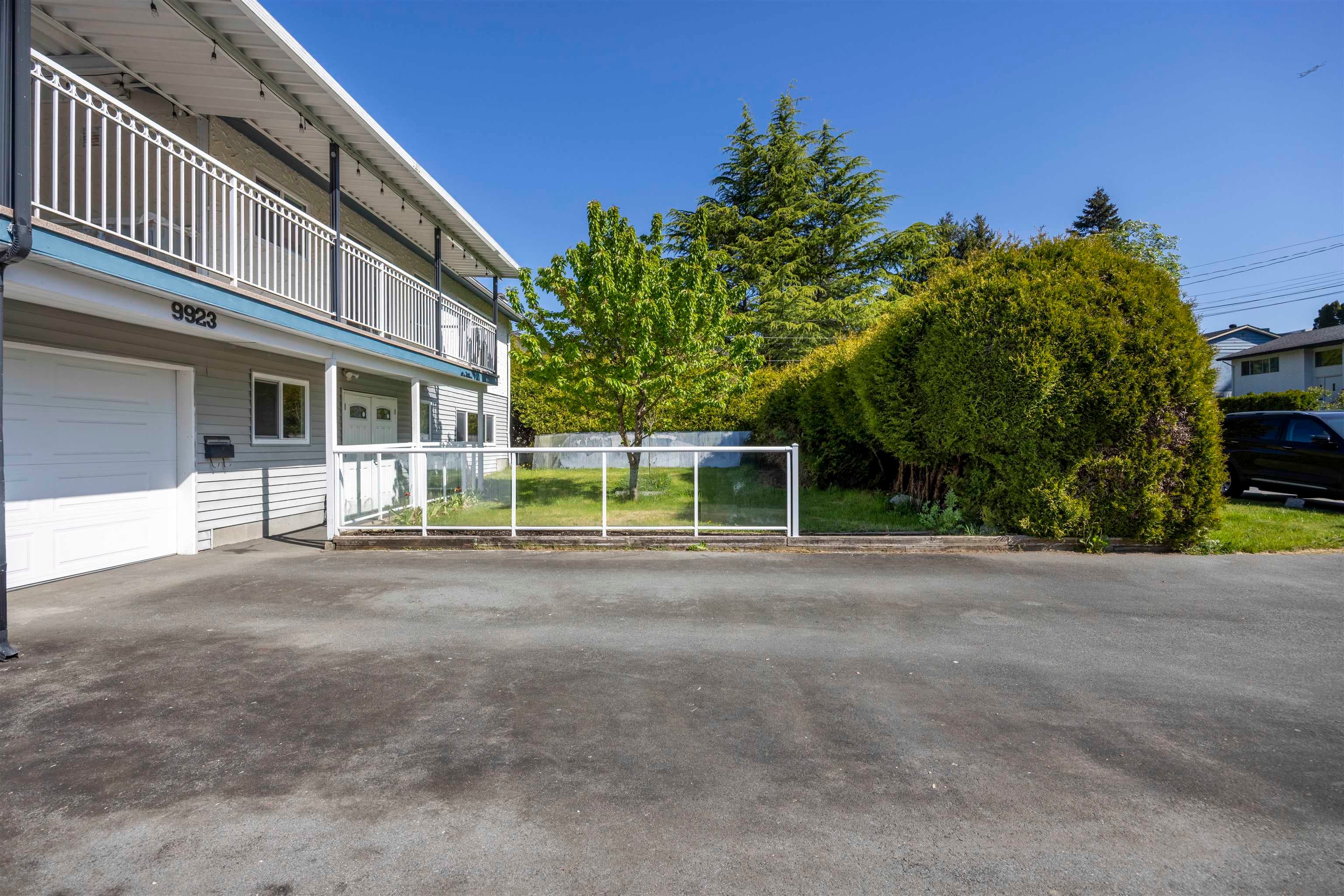 9923 Semiahmoo Road, Surrey, V3T 3M5 — photo 2