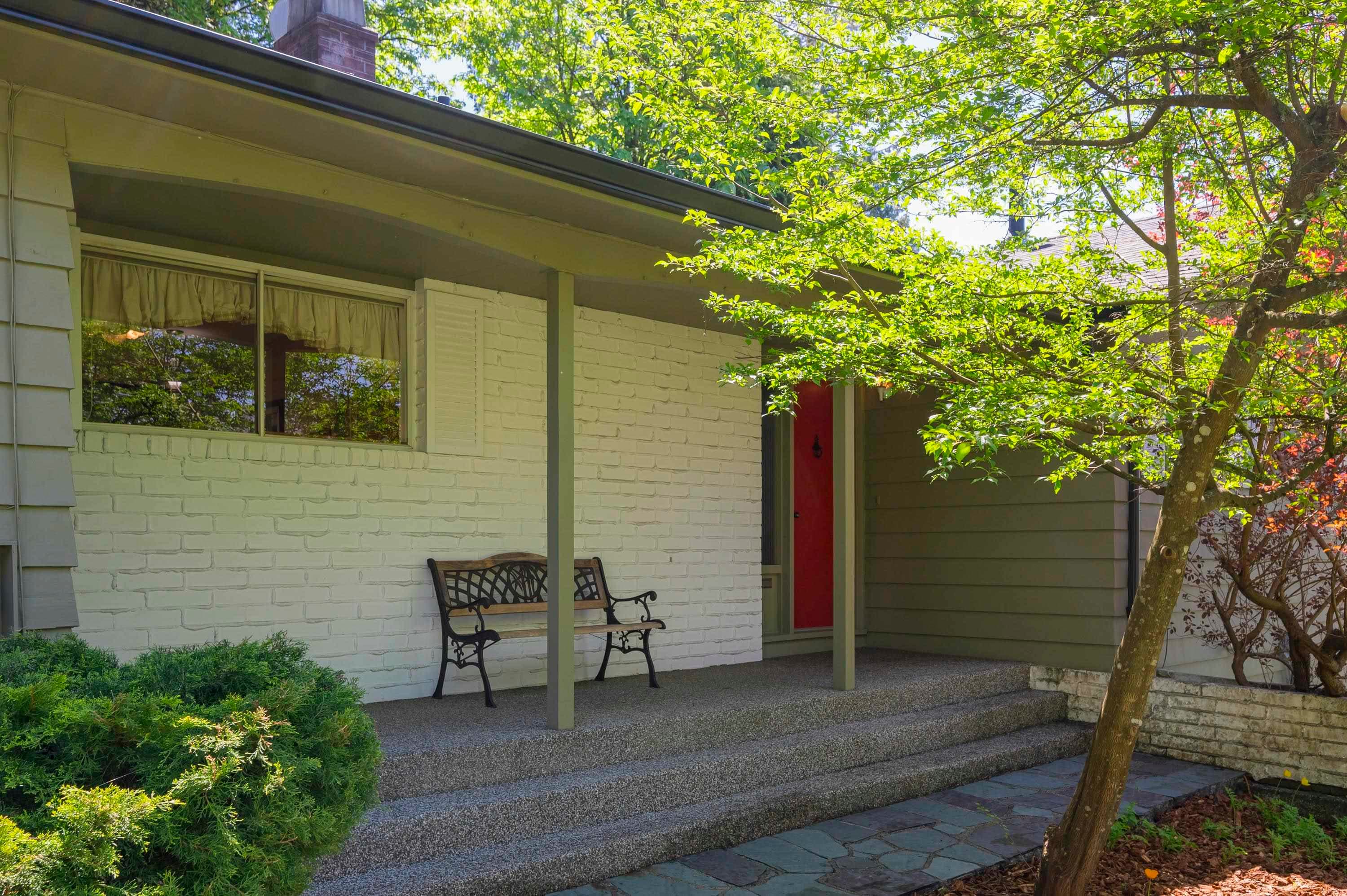 1168 Charland Avenue, Coquitlam, V3K 3L1 — photo 2