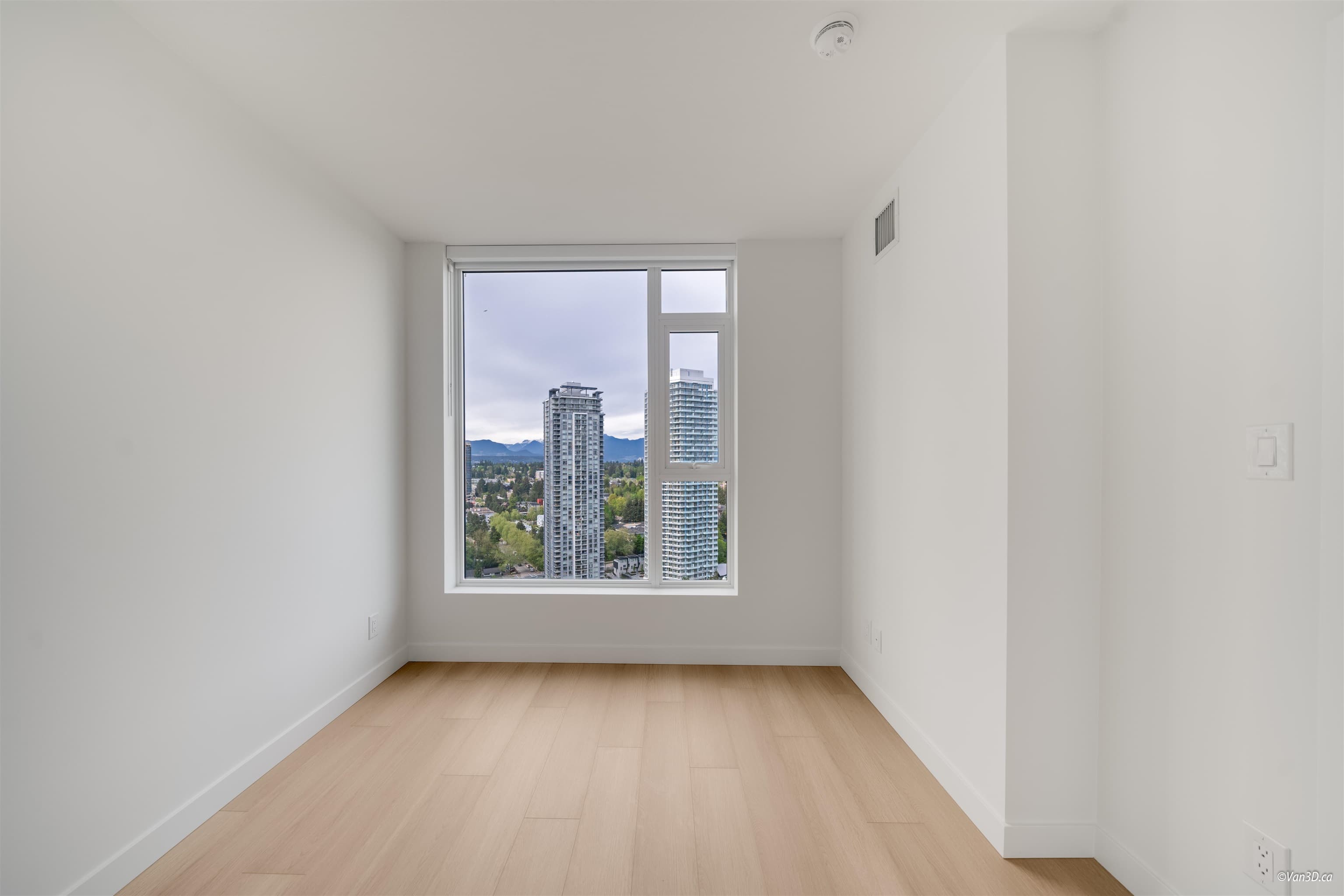 2505 - 13725 George Junction, Surrey, V3T 0V7 — photo 3