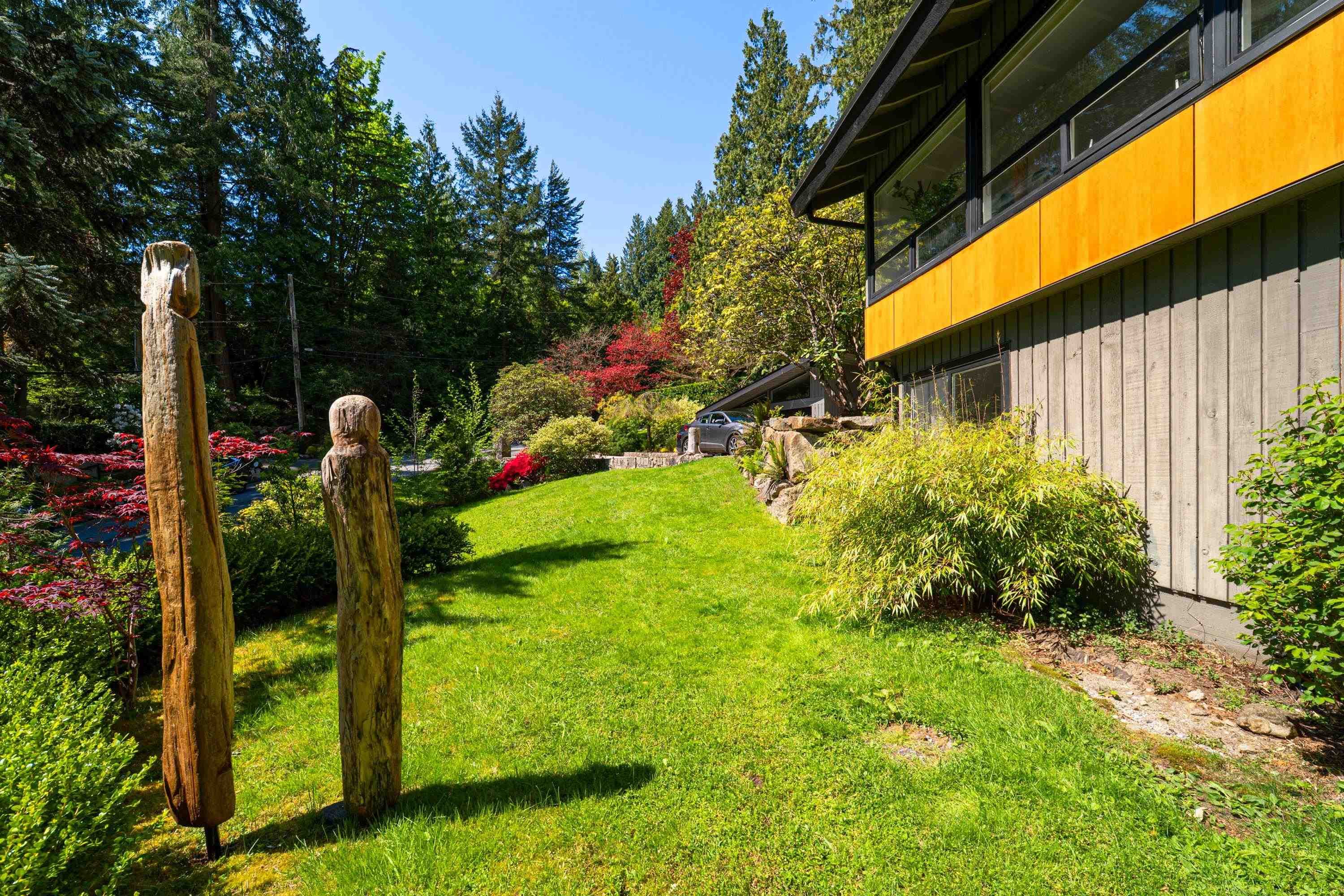 3985 Bayridge Avenue, West Vancouver, V7V 3J6 — photo 5