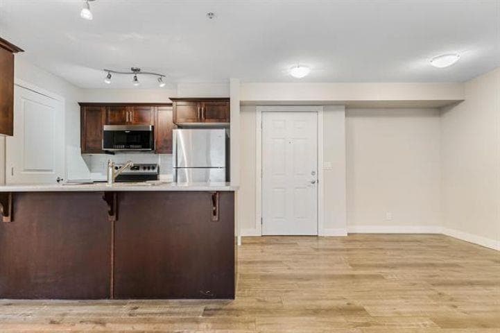 215 - 46289 Yale Road, Chilliwack, V2P 0B9 — photo 4