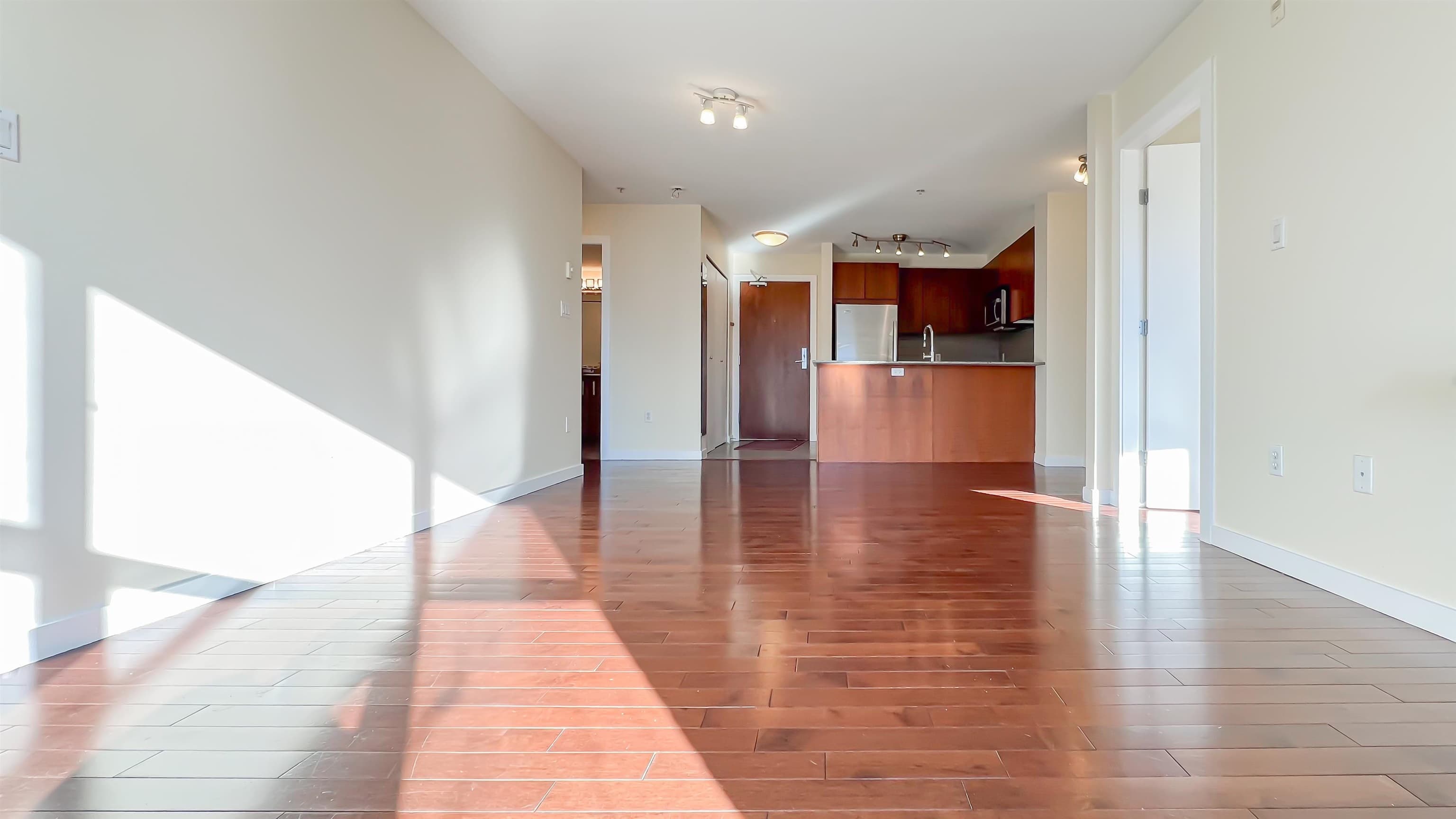 213 - 5885 Irmin Street, Burnaby, V5J 0C2 — photo 2