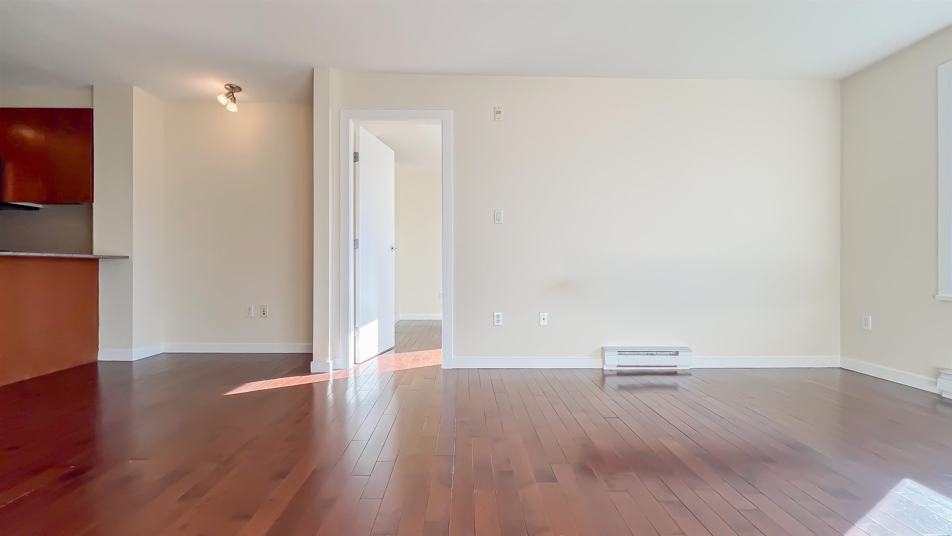 213 - 5885 Irmin Street, Burnaby, V5J 0C2 — photo 5