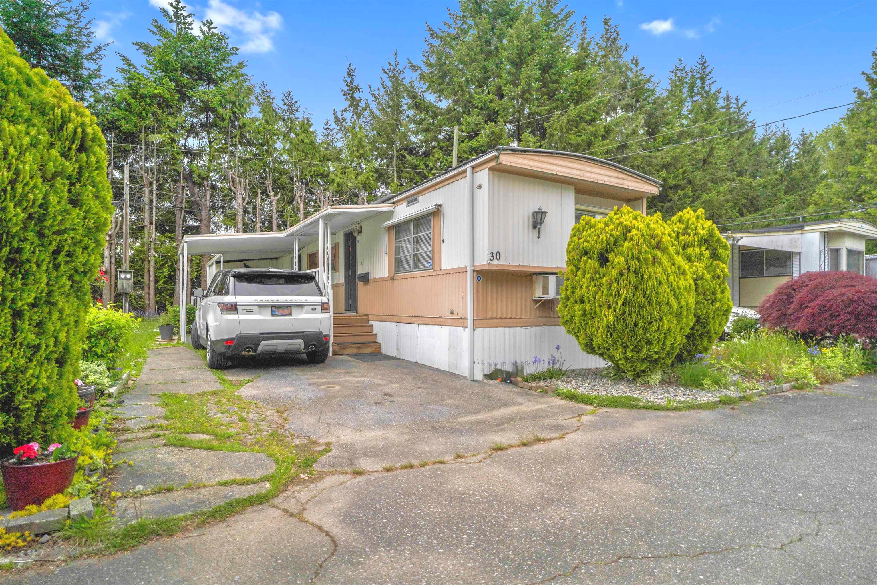 30 - 6571 King George Boulevard, Surrey, V3W 4Z4 — photo 3