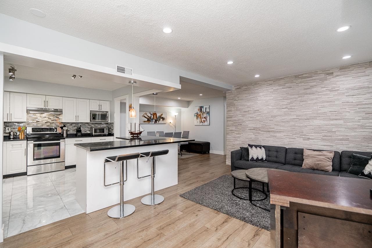 612 - 11901 89a Avenue, Delta, V4C 3G8 — photo 3