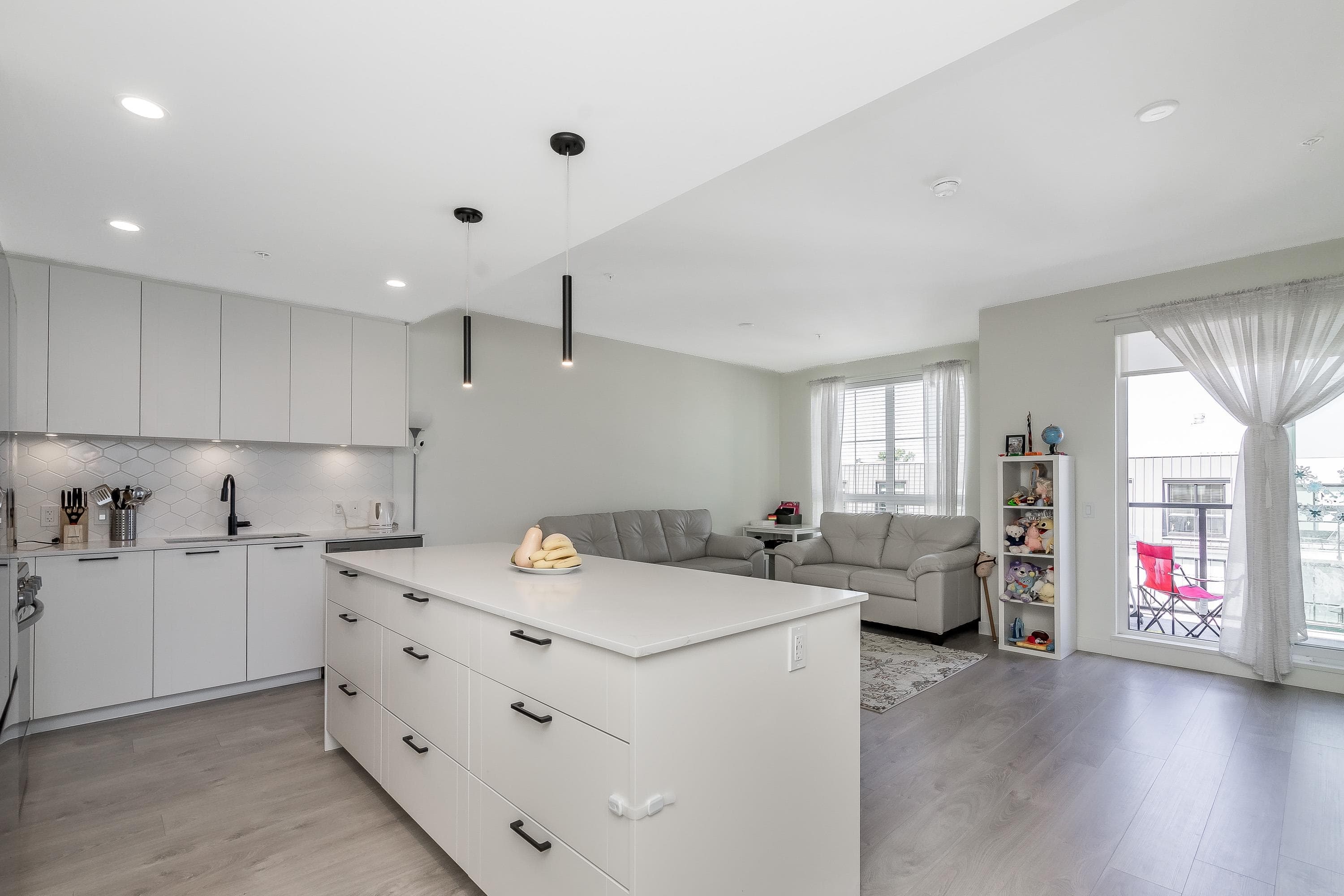 609 - 8379 201 Street, Langley, V2Y 3S6 — photo 1