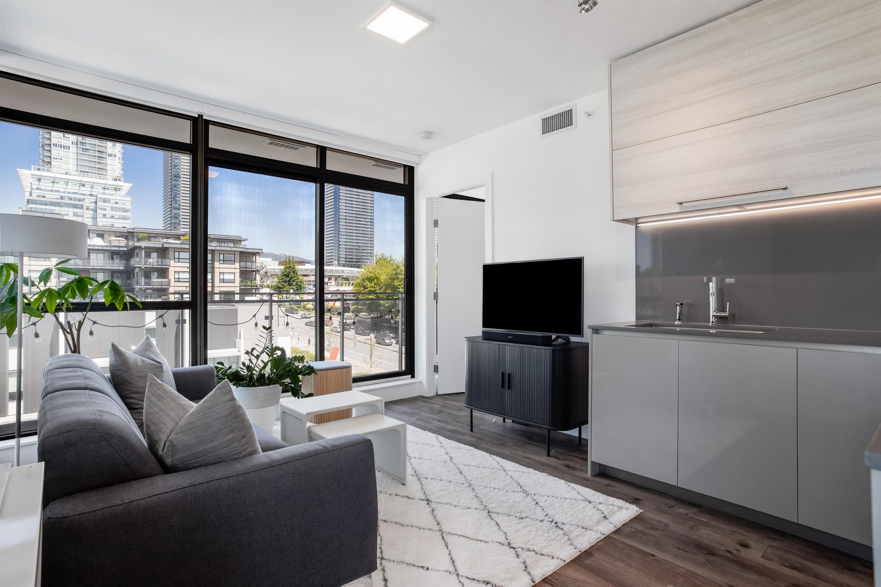 501 - 4488 Juneau Street, Burnaby, V5C 0M4 — photo 3