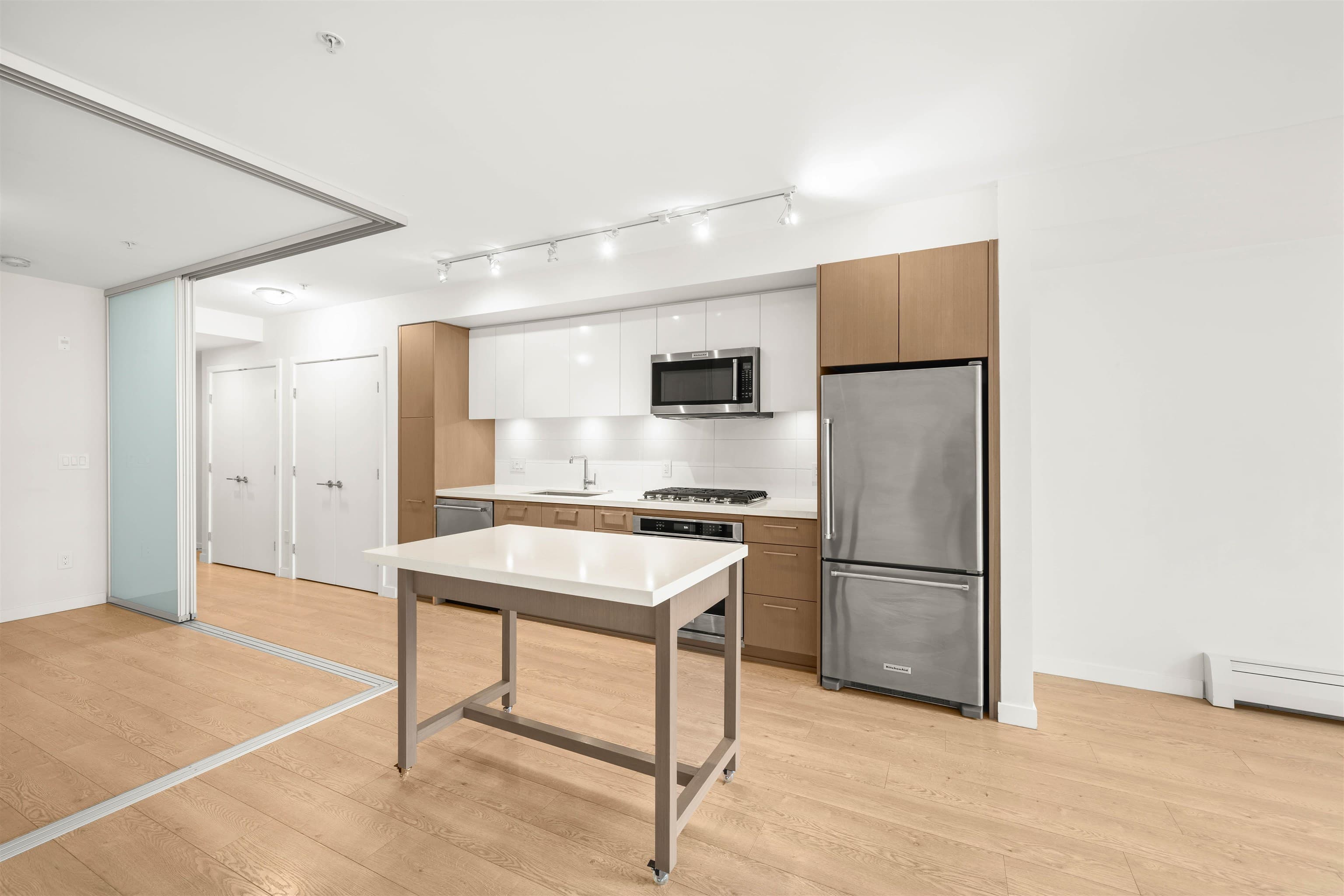 518 - 384 E 1st Avenue, Vancouver, V5T 0G5 — photo 2