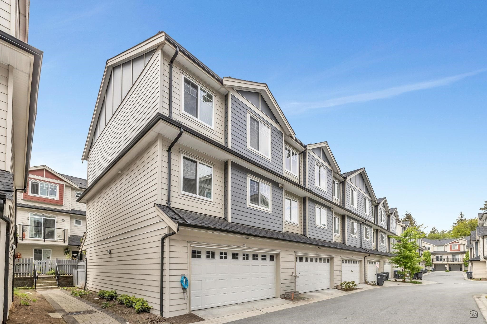 35 - 13898 64 Avenue, Surrey, V3W 1L6 — photo 2