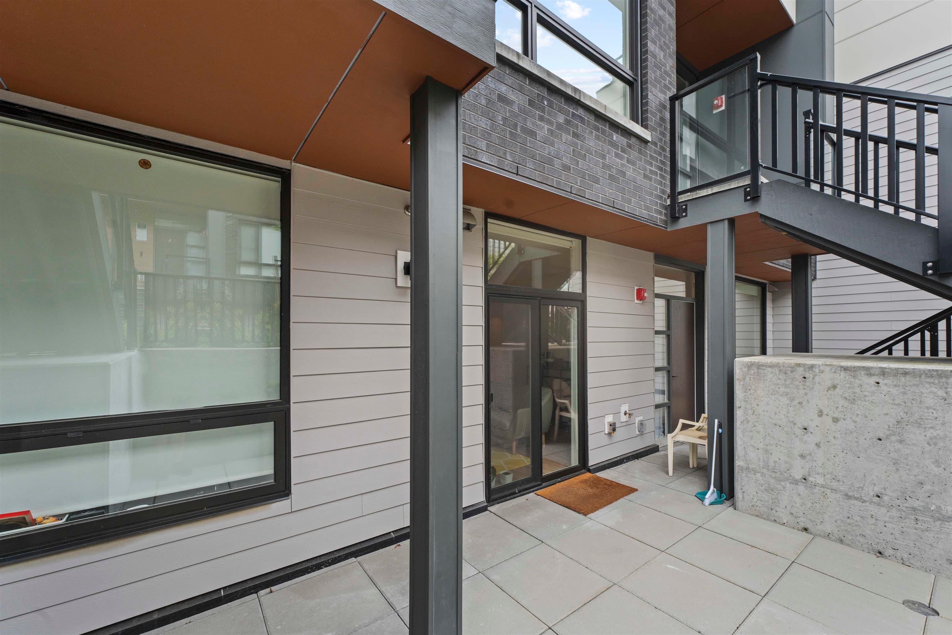 614 - 6085 Irmin Street, Burnaby, V5J 5C5 — photo 3