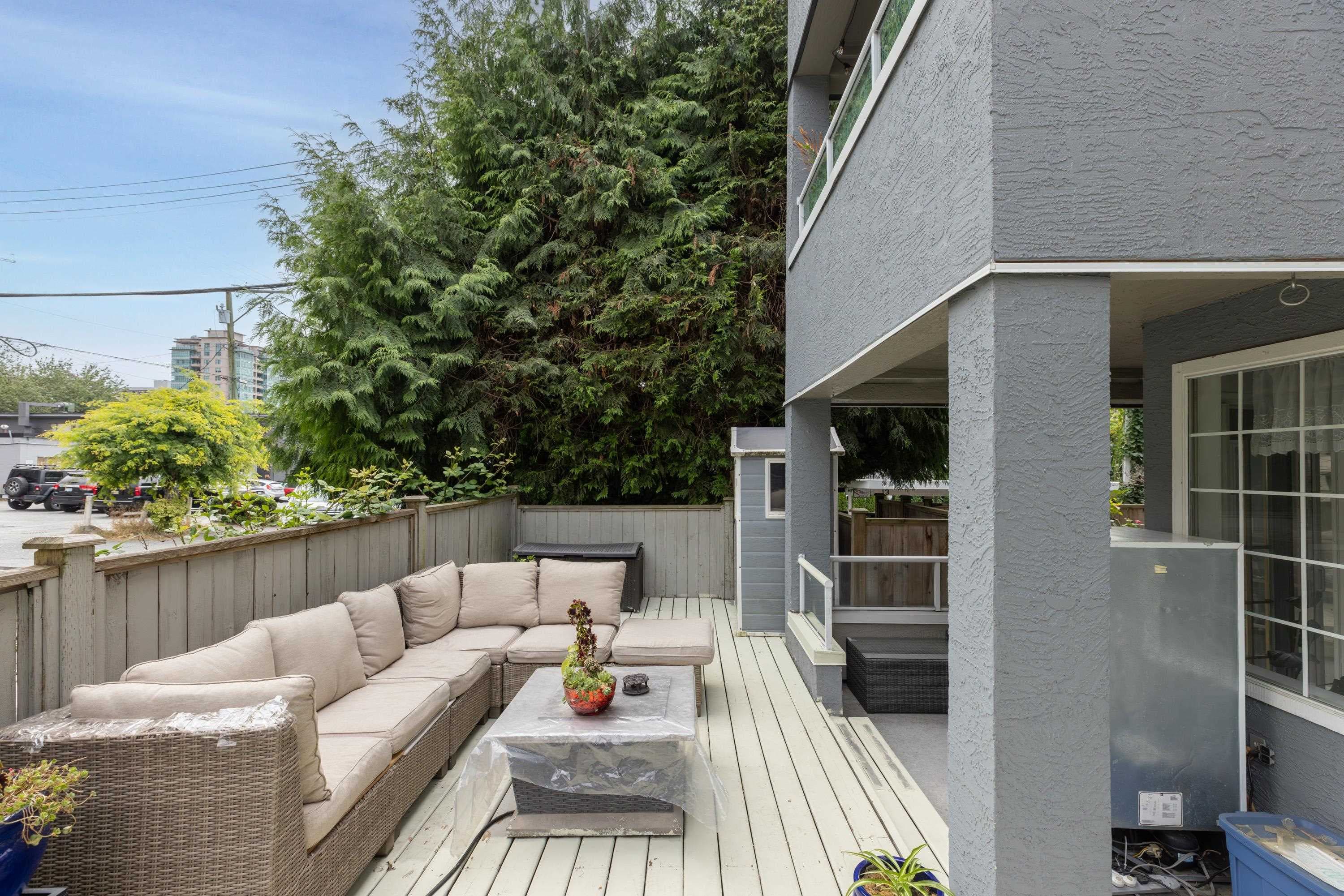 110 - 125 W 18th Street, North Vancouver