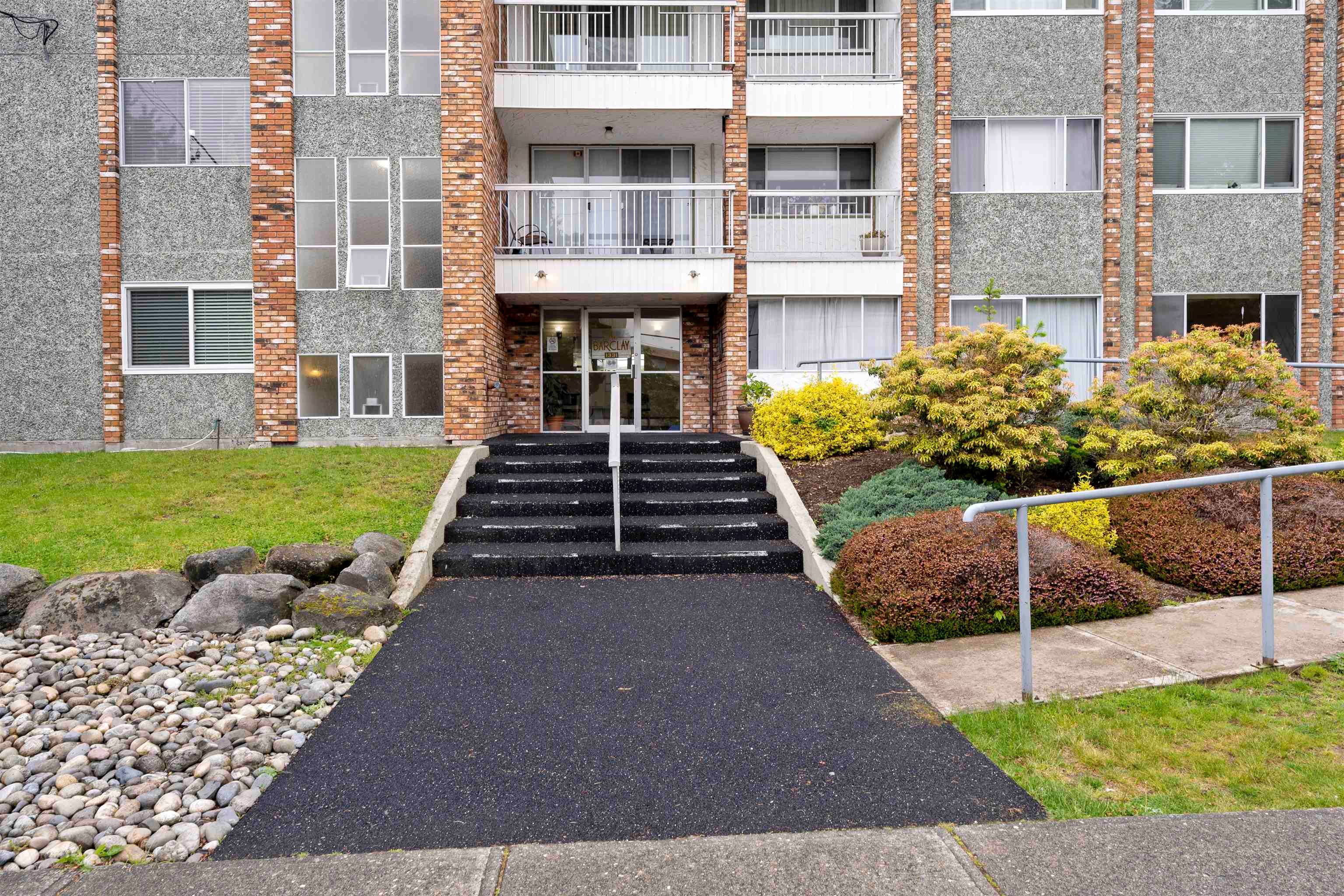 106 - 1331 Fir Street, White Rock, V4B 4B3 — photo 3