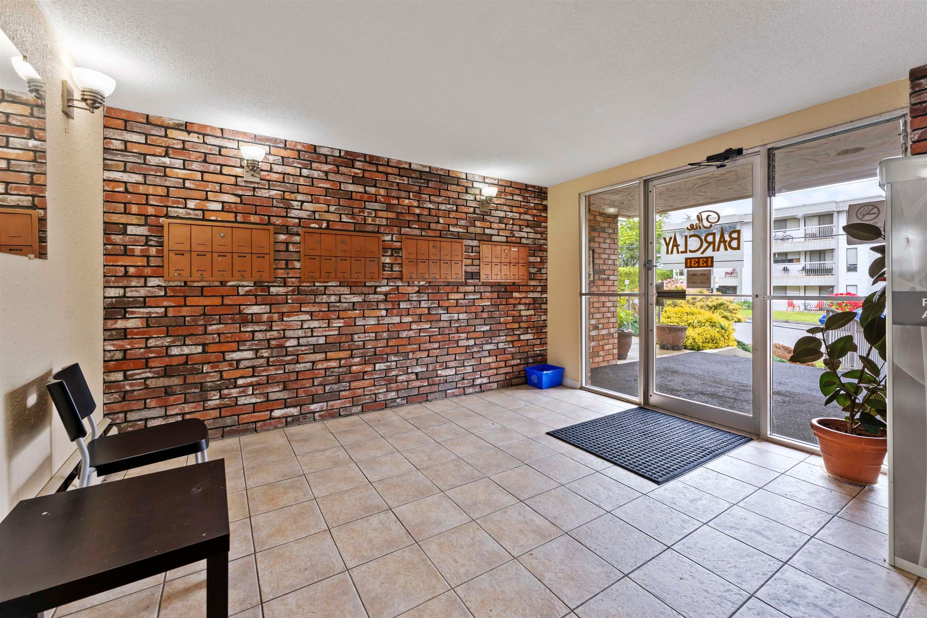 106 - 1331 Fir Street, White Rock, V4B 4B3 — photo 5