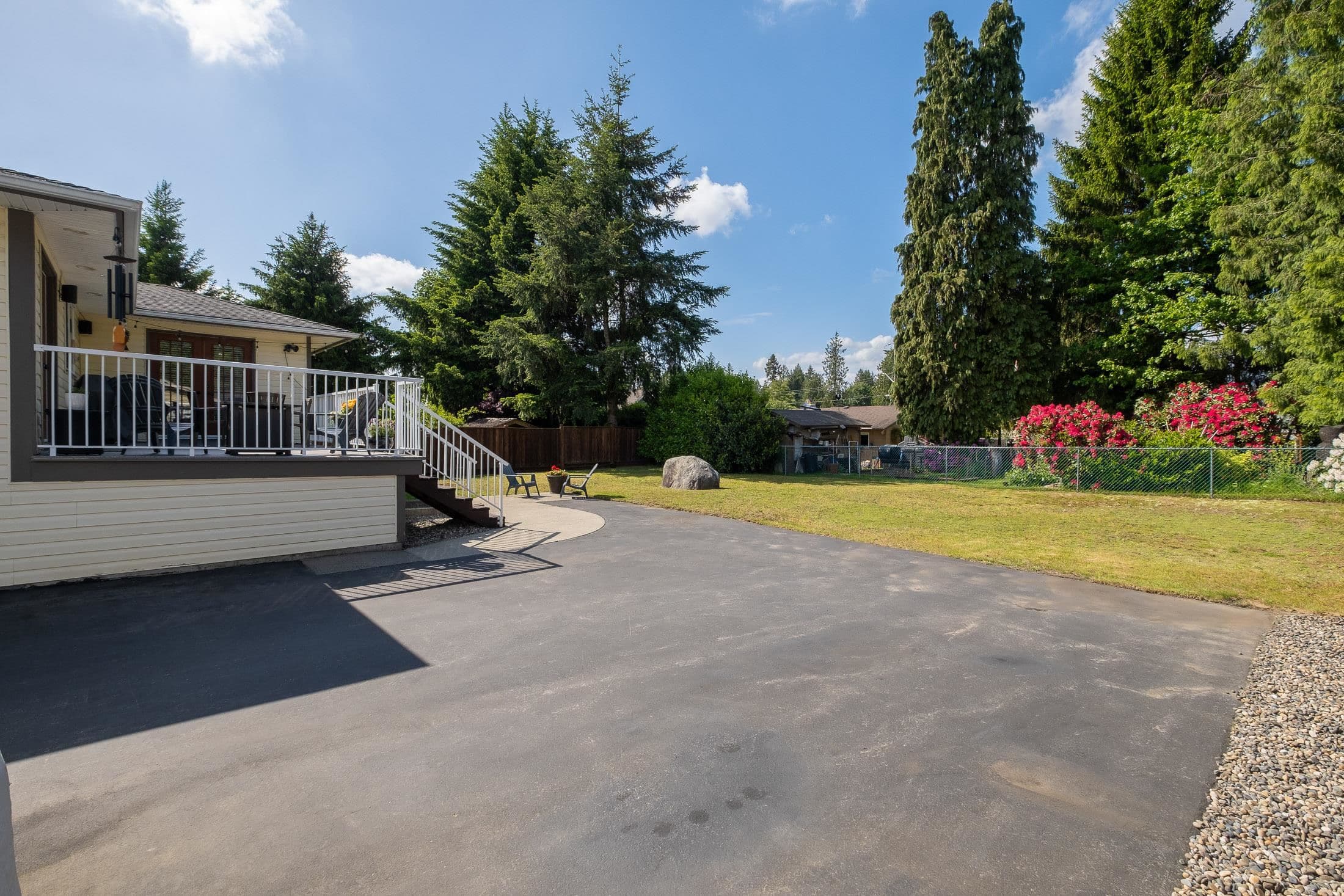 19569 116b Avenue, Pitt Meadows, V3Y 1G2 — photo 5
