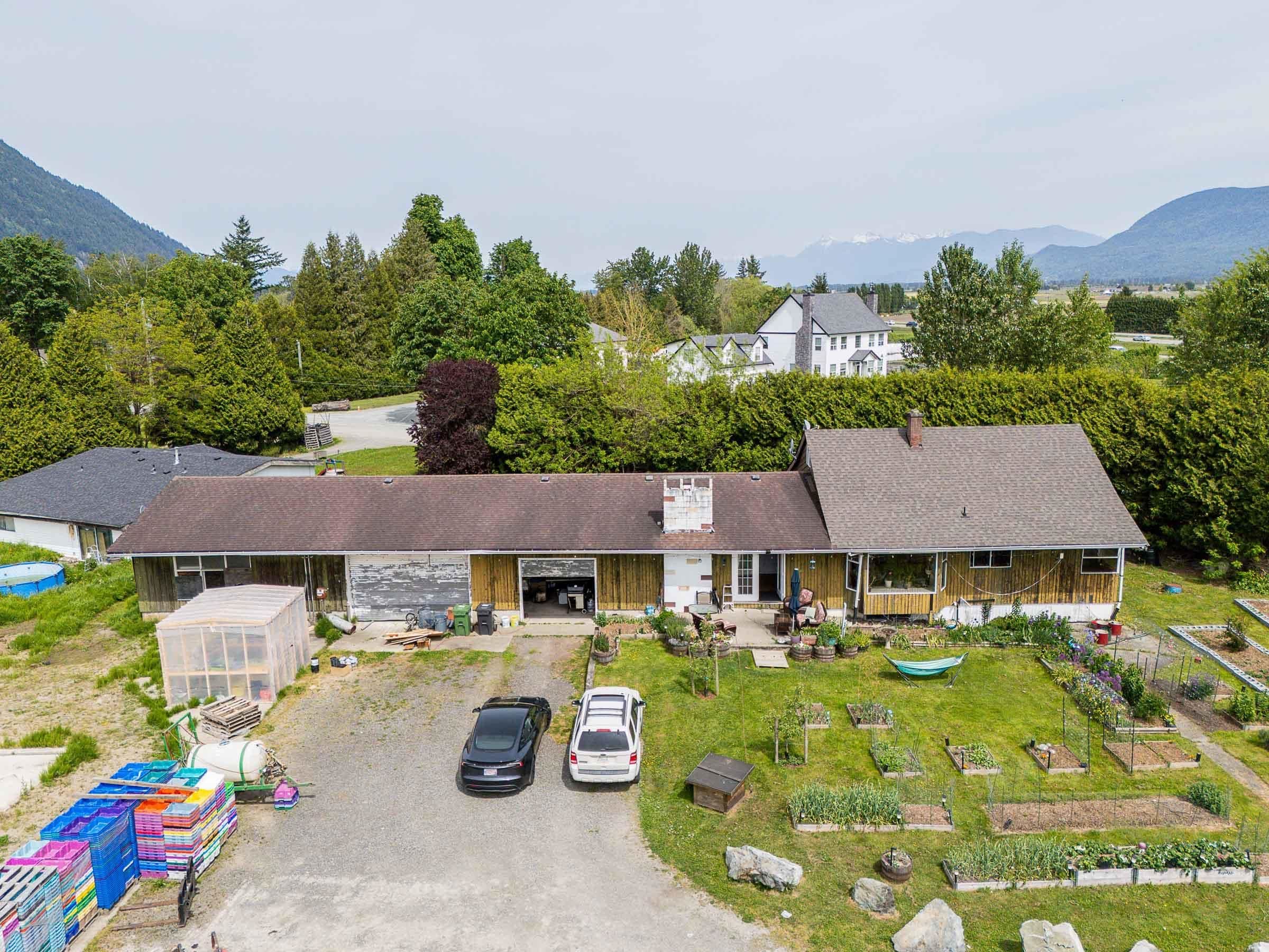3593 Mcdermott Road, Abbotsford, V3G 2J8 — photo 2