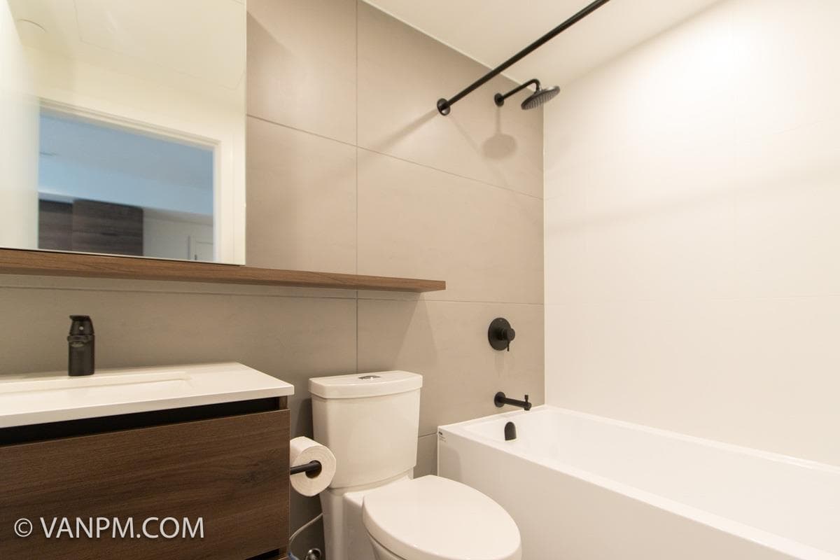 2808 - 10448 University Drive, Surrey, V3T 0S7 — photo 3