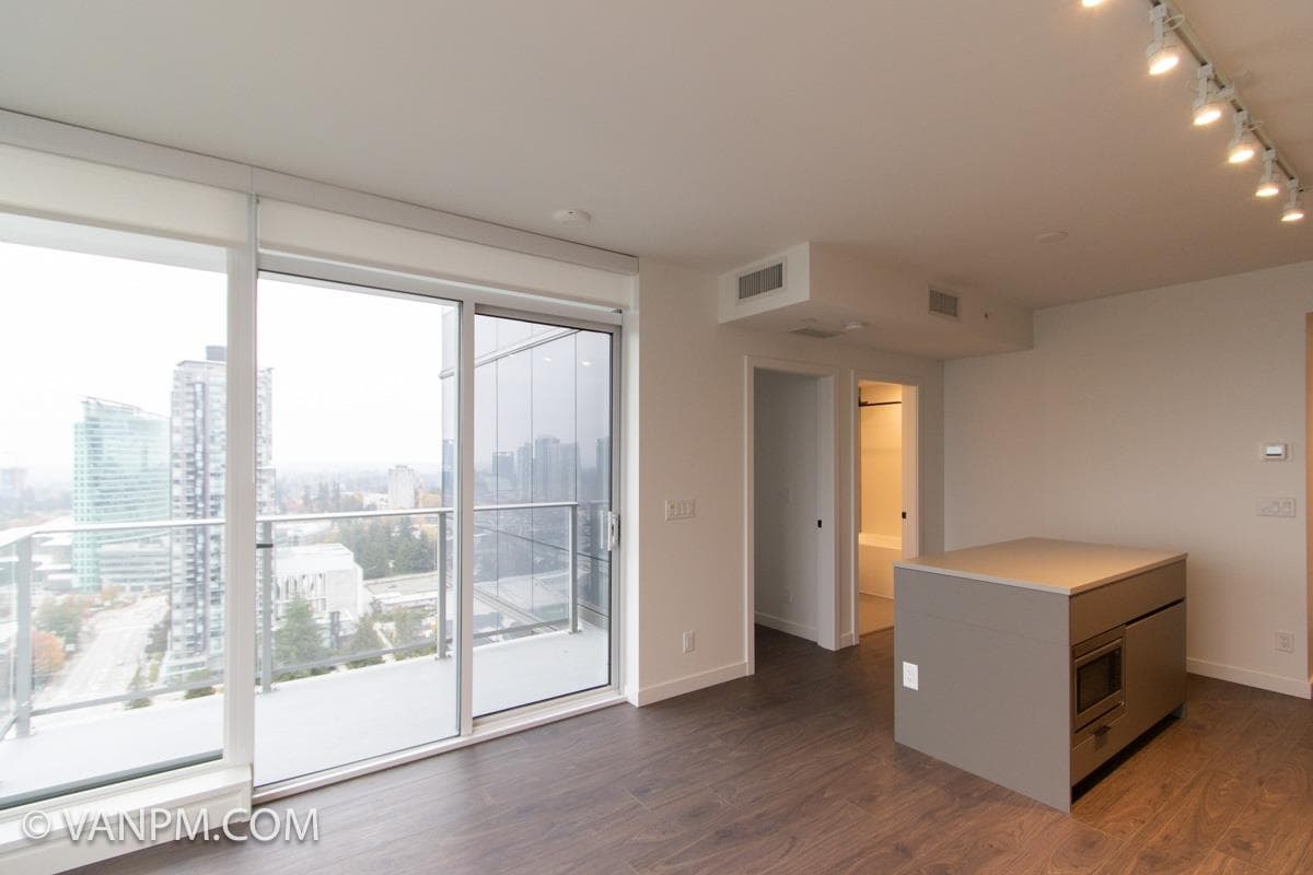 2808 - 10448 University Drive, Surrey, V3T 0S7 — photo 5