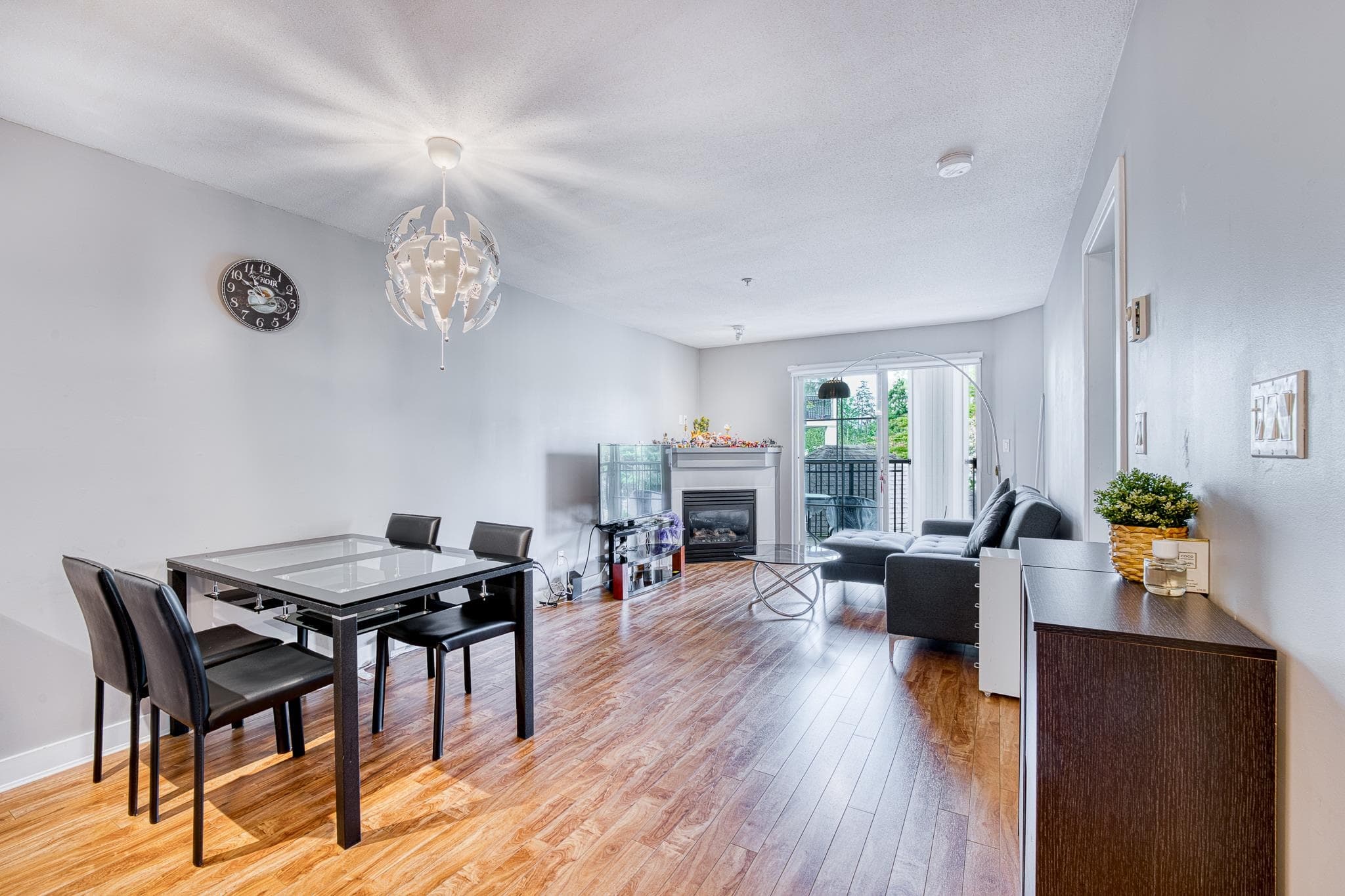 210 - 9333 Alberta Road, Richmond, V6Y 4E4 — photo 2