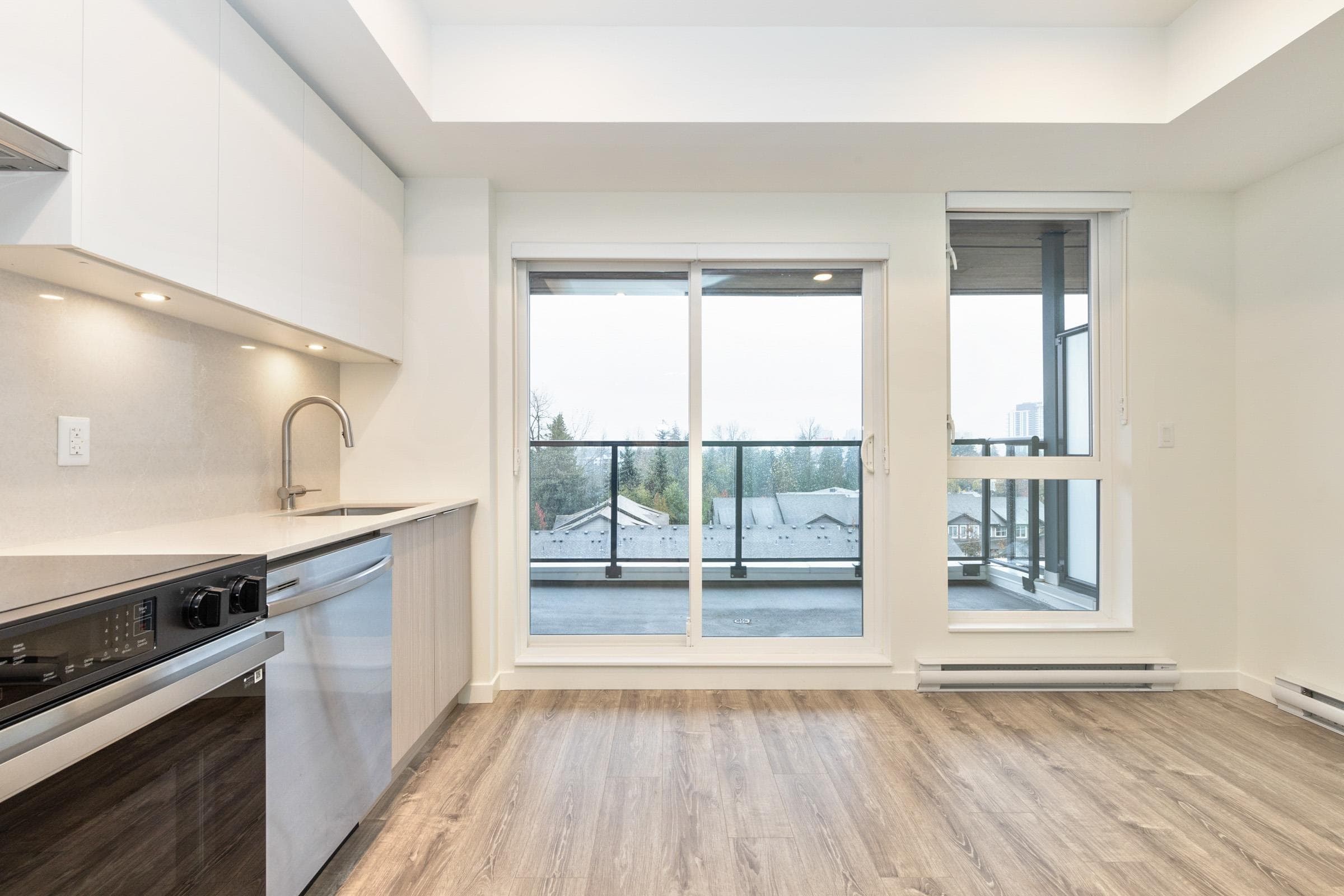 W614 - 10828 139a Street, Surrey, V3R 0H3 — photo 4