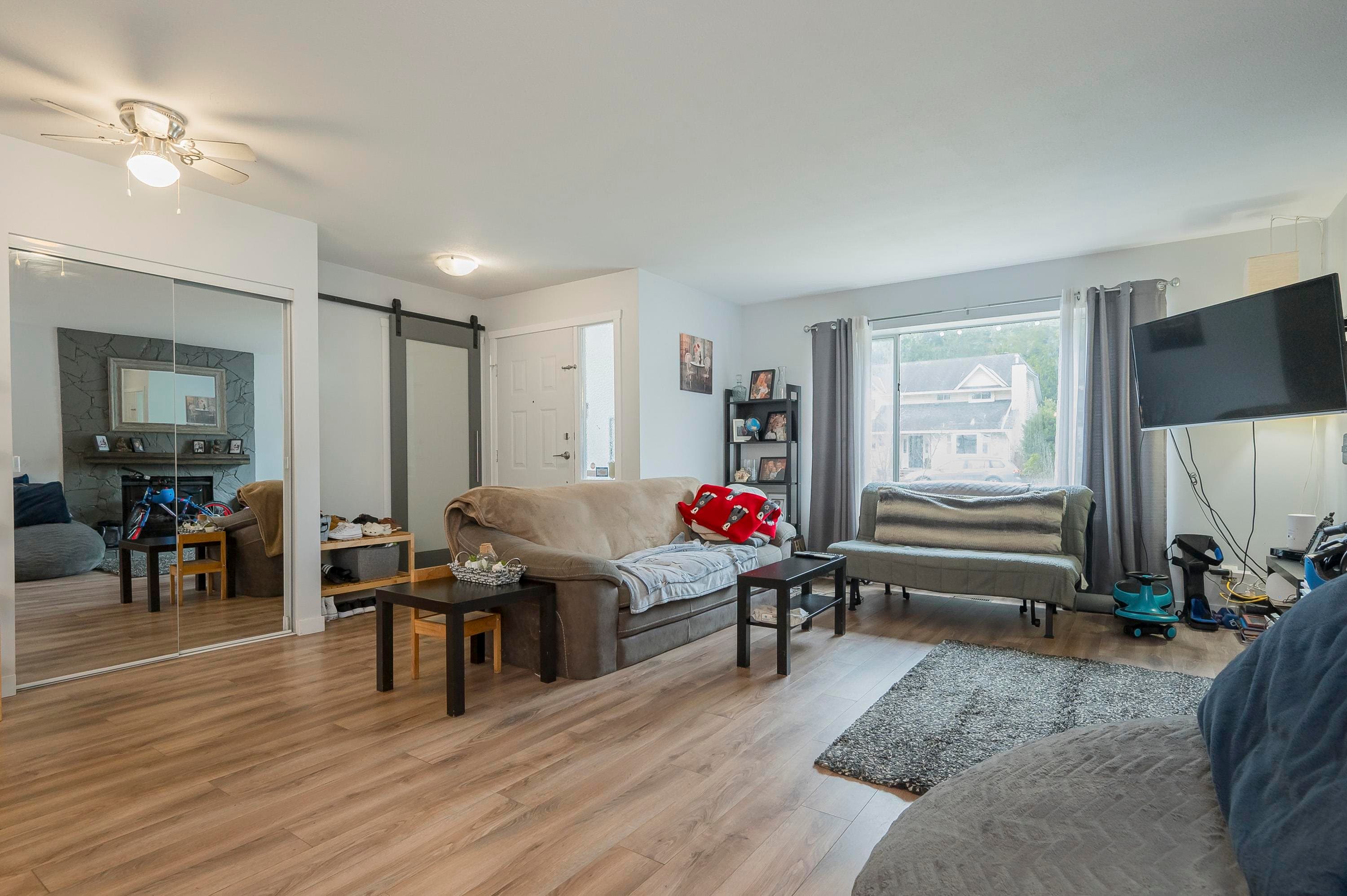 12145 207a Street, Maple Ridge, V2X 9T1 — photo 3