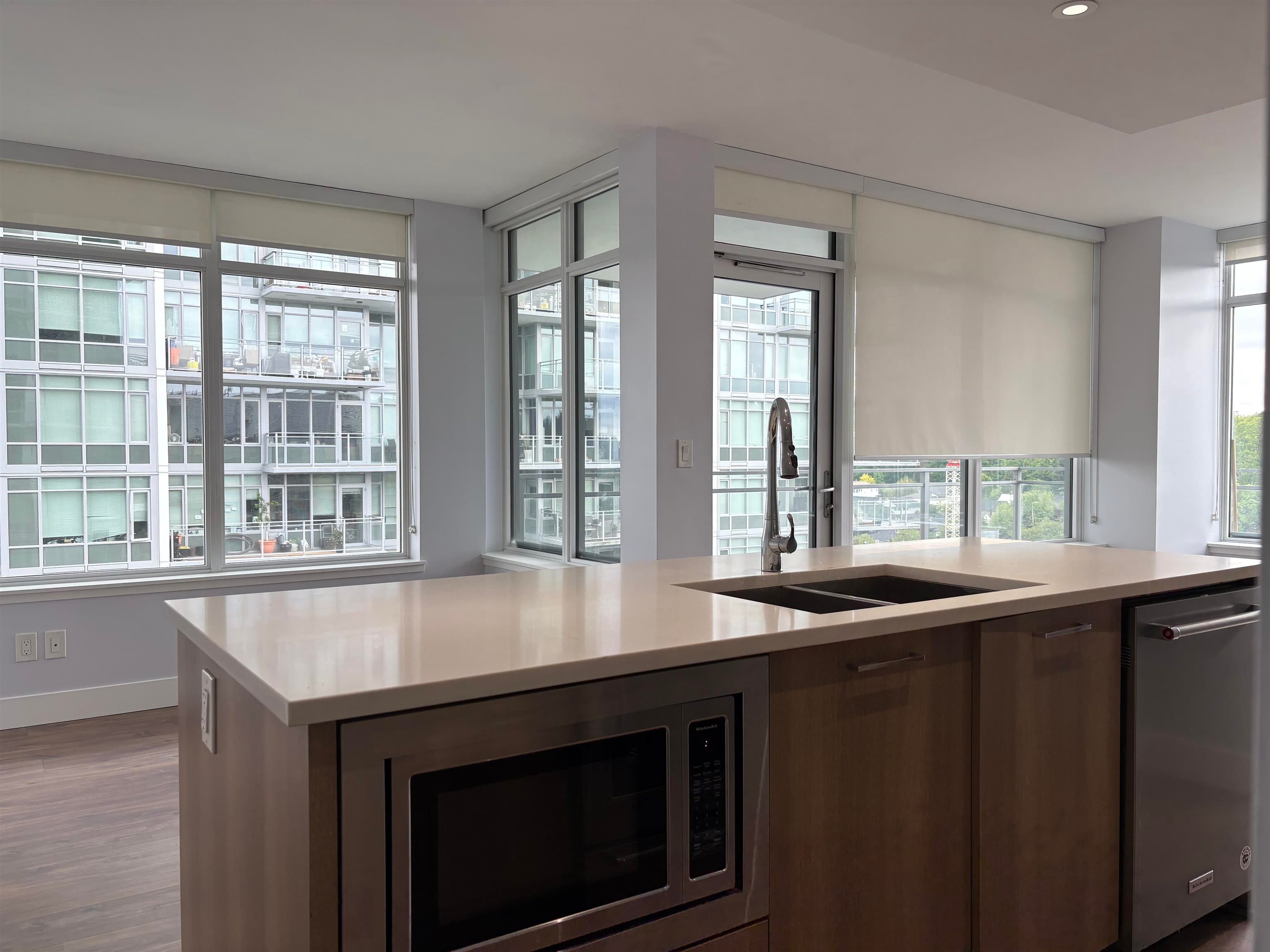 1202 - 258 Nelson's Court, New Westminster, V3L 0E9 — photo 2
