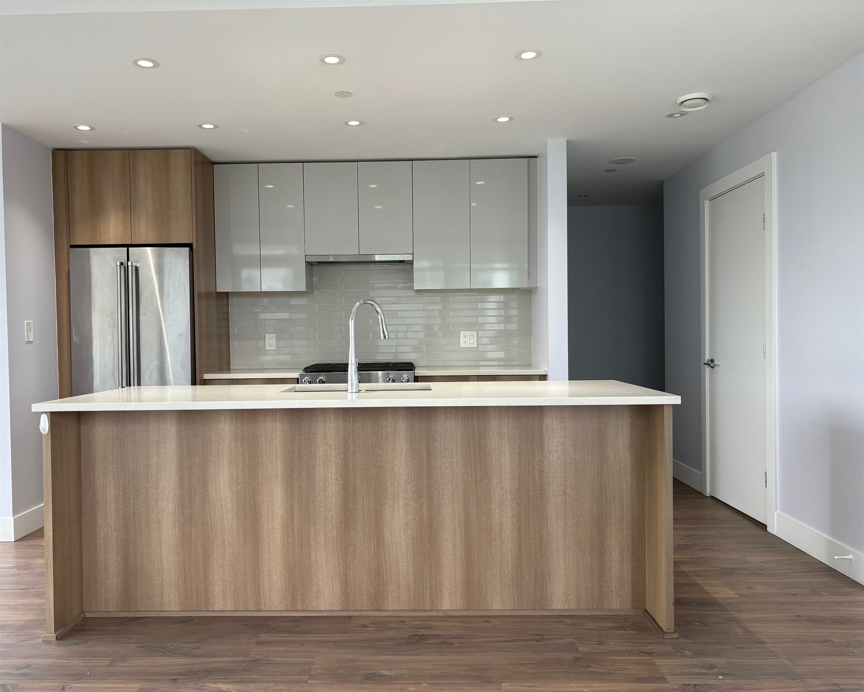 1202 - 258 Nelson's Court, New Westminster