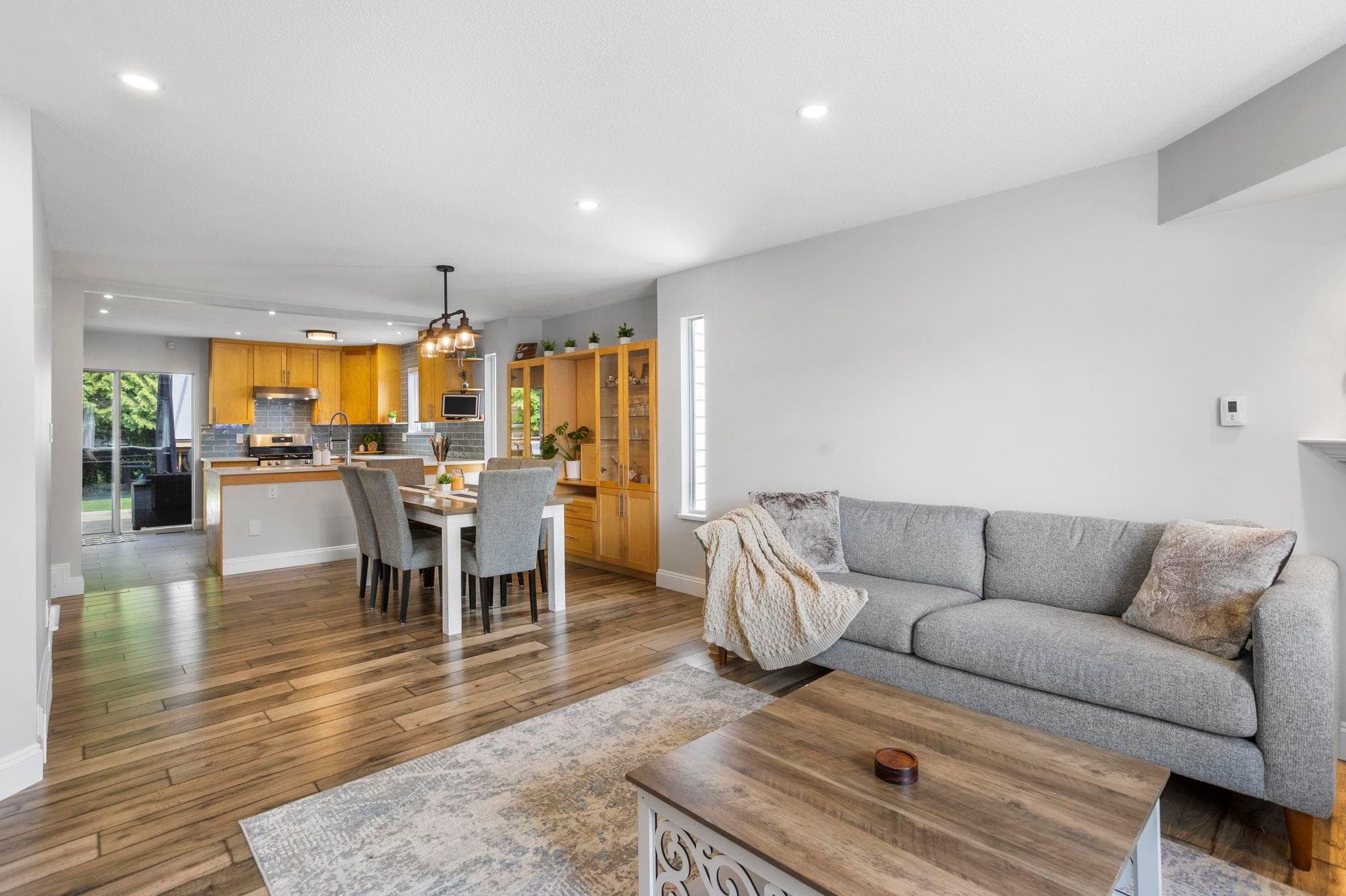 20147 Hampton Street, Maple Ridge, V2X 0M7 — photo 5