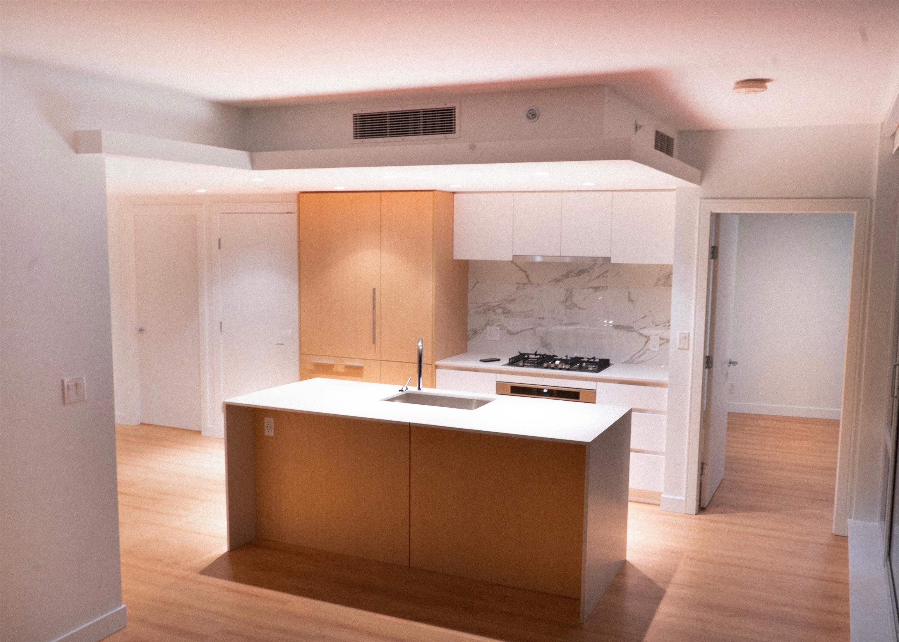 1401 - 1500 Fern Street, North Vancouver, V7J 1H6 — photo 3