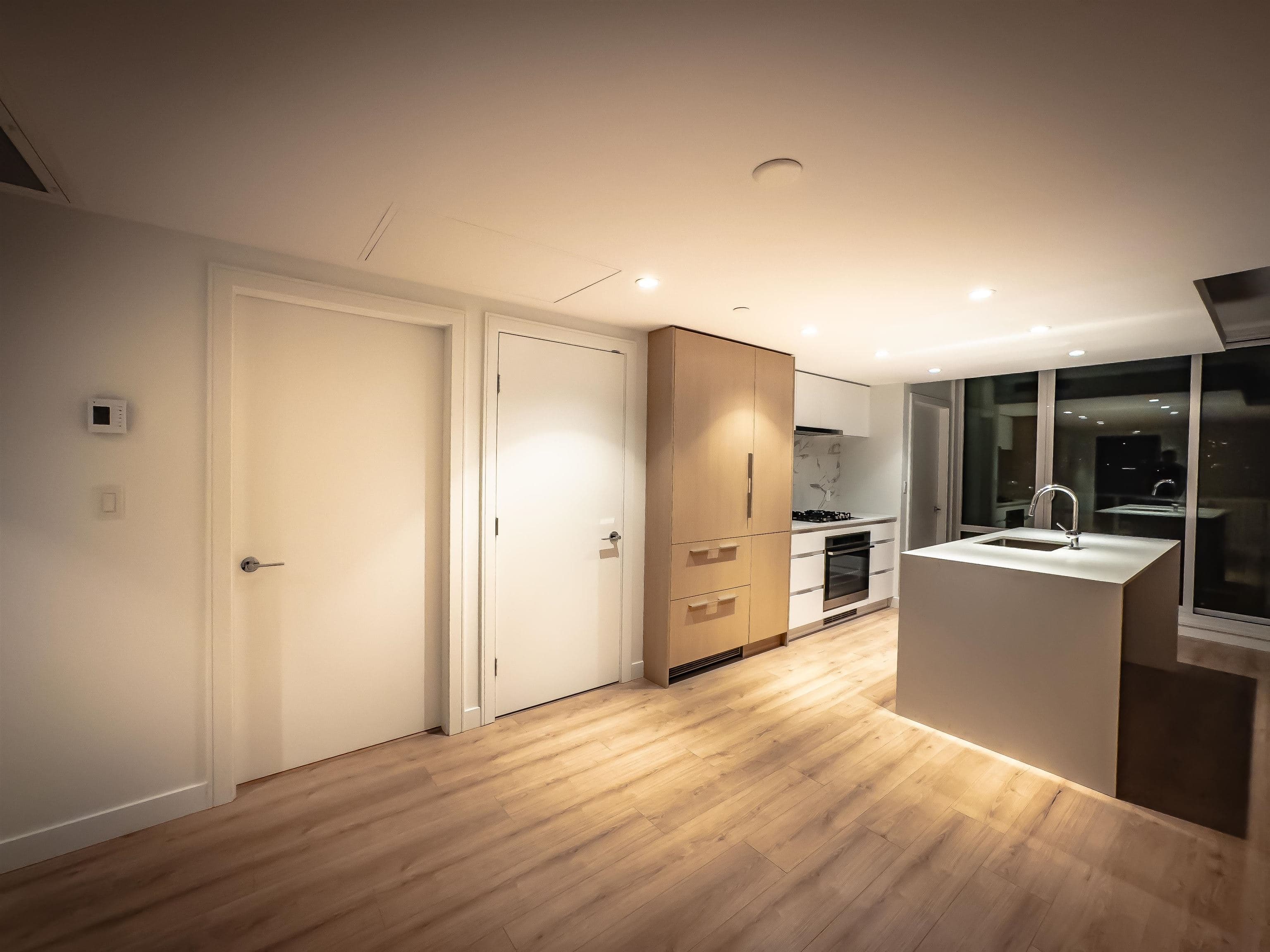 1401 - 1500 Fern Street, North Vancouver, V7J 1H6 — photo 5