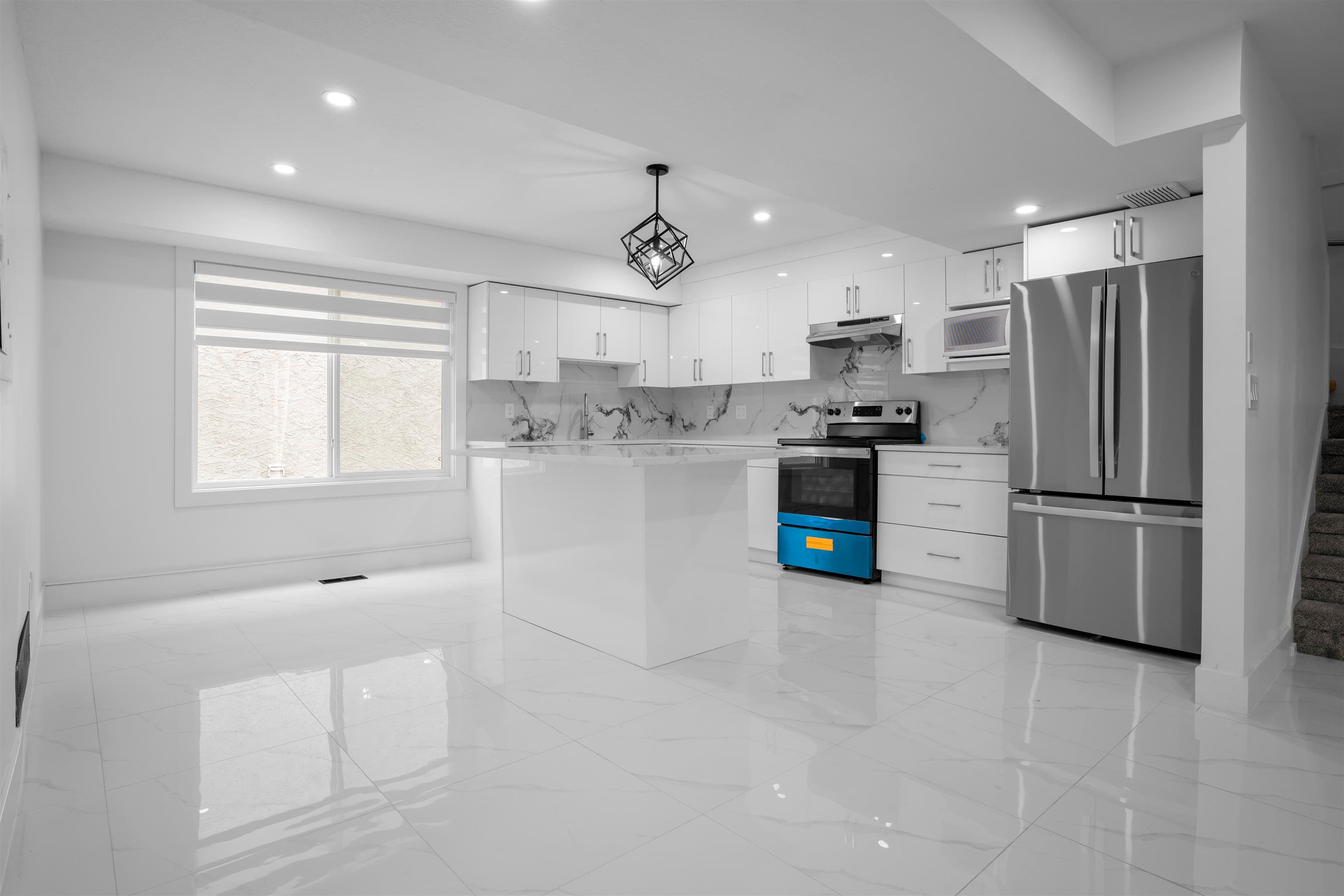 9679 155 Street, Surrey, V3R 7Y9 — photo 3