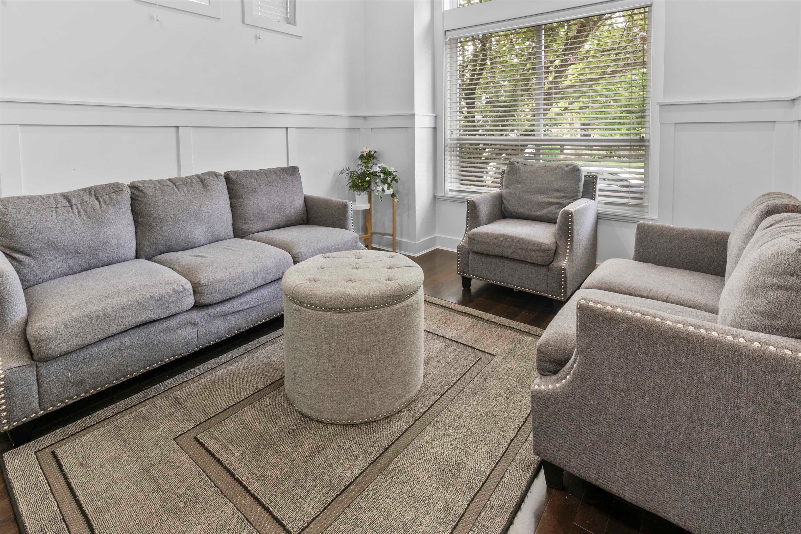 7032 195a Street, Surrey, V4N 5Z2 — photo 2