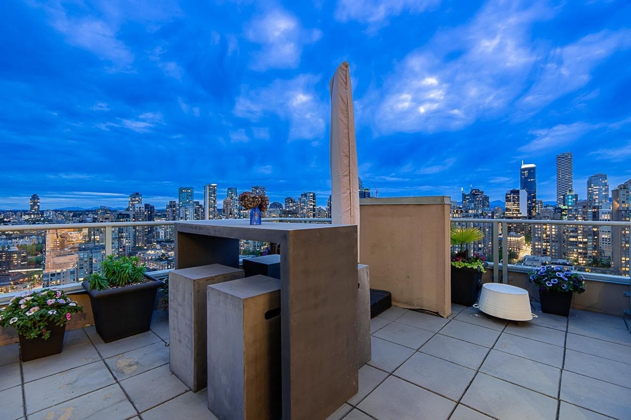 PH4 - 950 Cambie Street, Vancouver, V6B 5X5 — photo 2