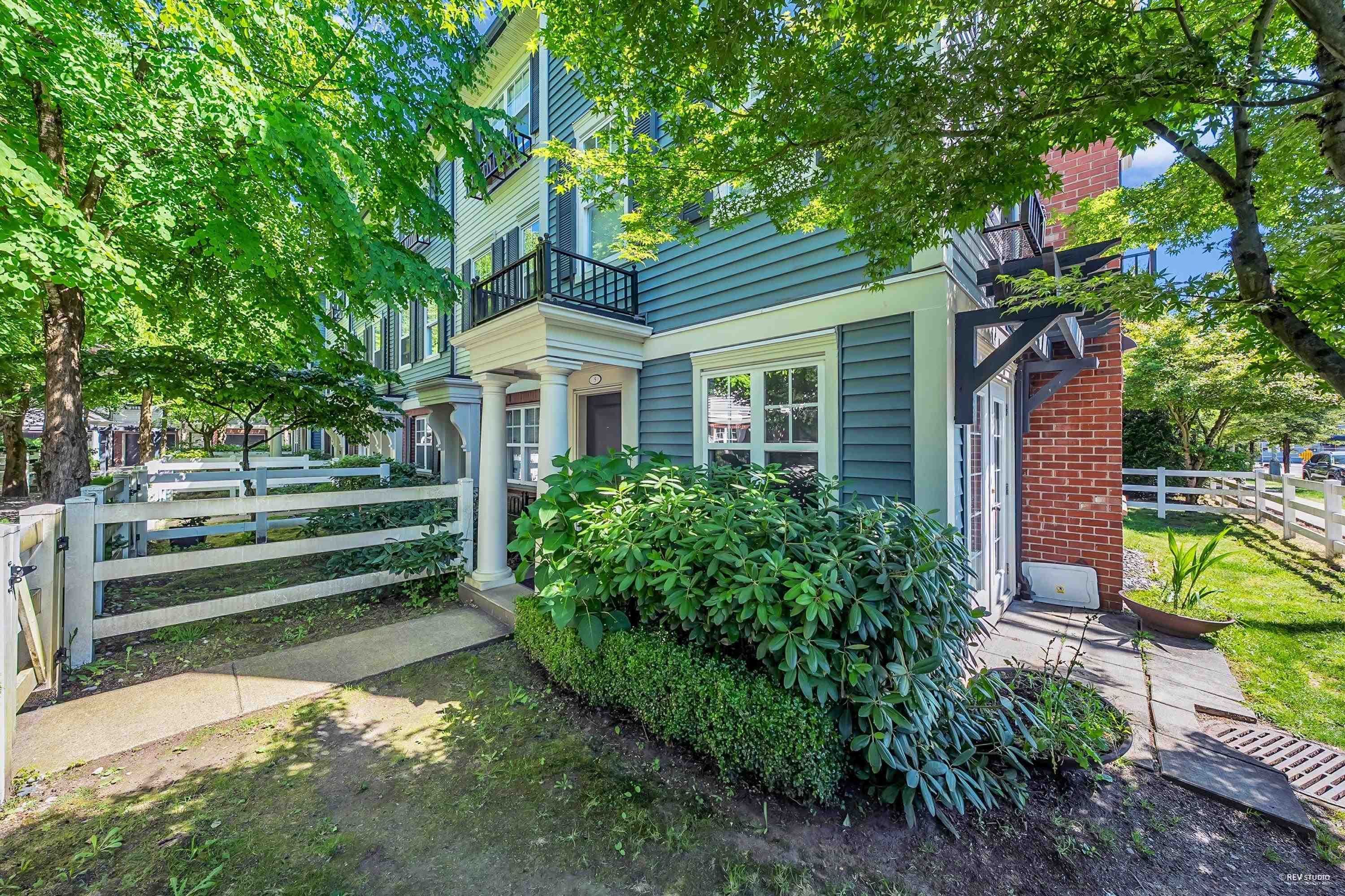 5 - 2495 Davies Avenue, Port Coquitlam, V3C 0B2 — photo 2