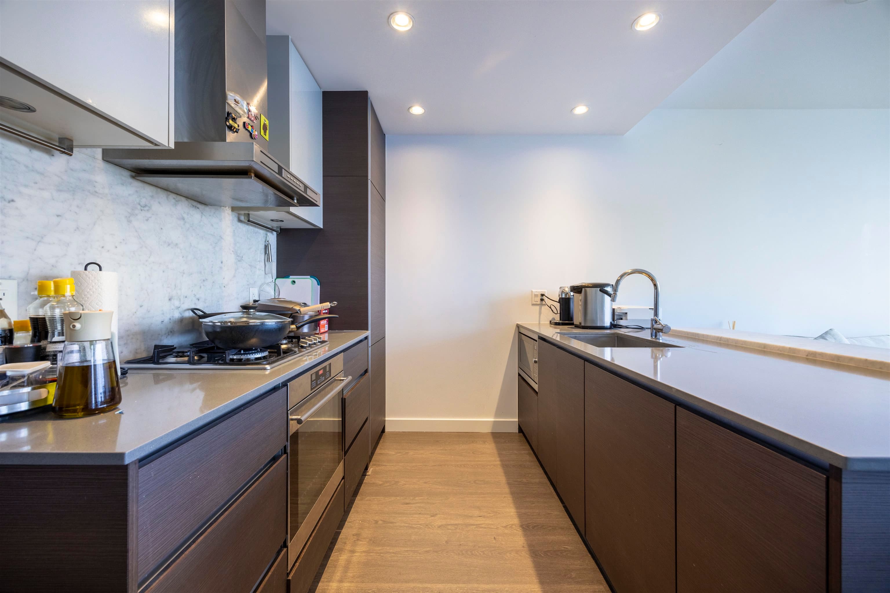 4001 - 4670 Assembly Way, Burnaby, V5H 0H3 — photo 2