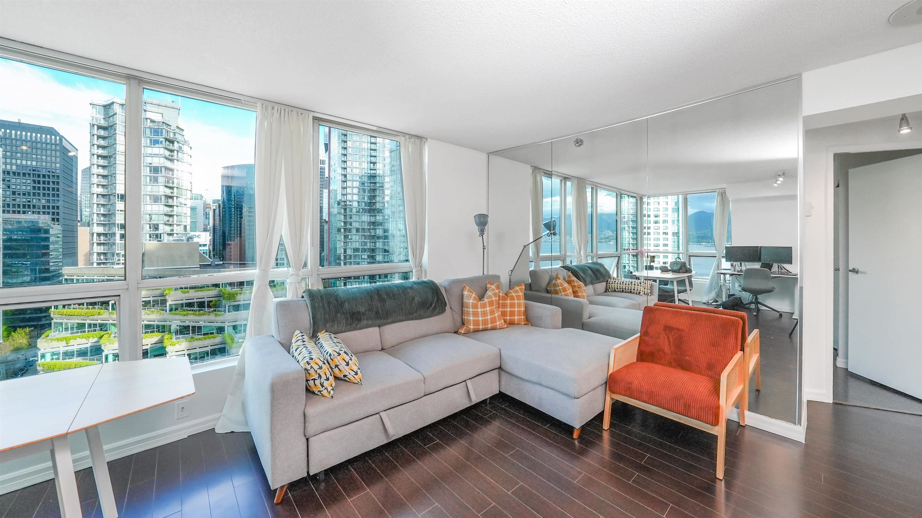1704 - 555 Jervis Street, Vancouver, V6E 4N1 — photo 3