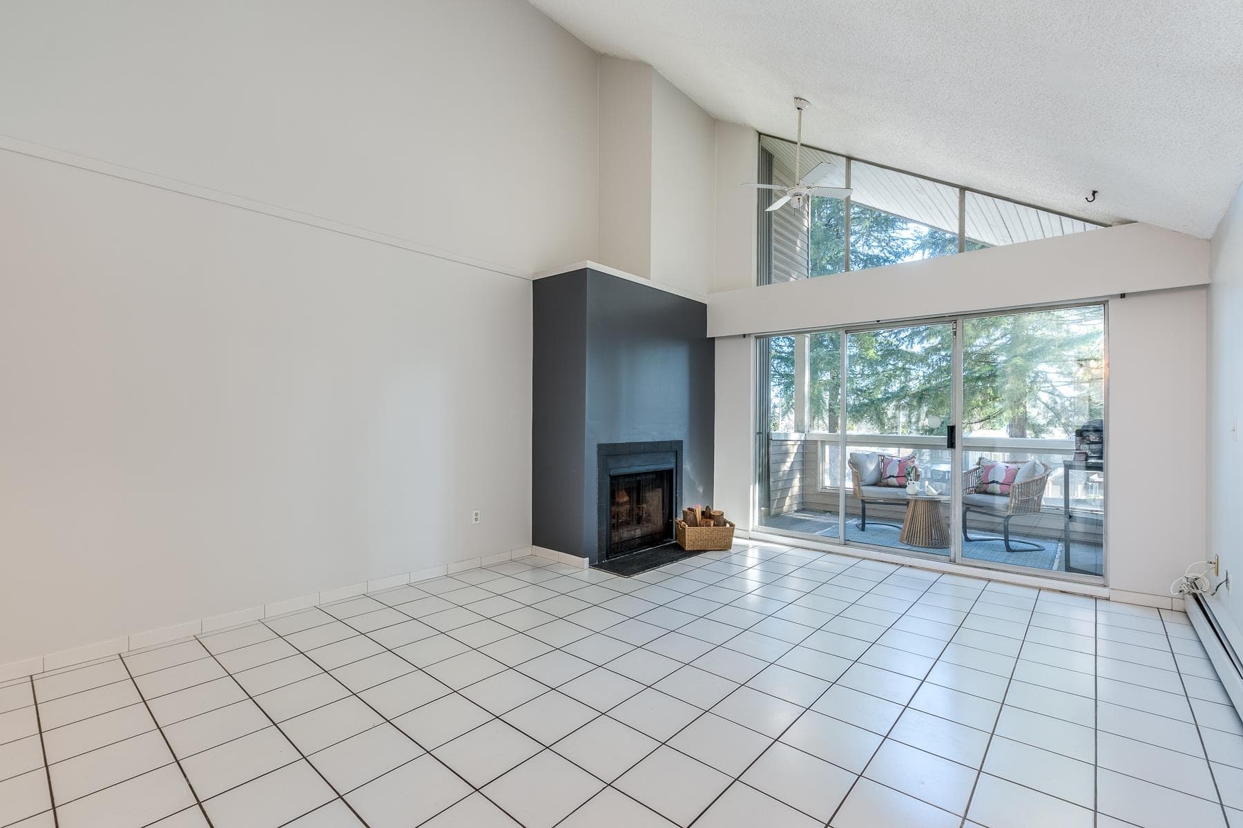 302 - 932 Robinson Street, Coquitlam, V3J 7R8 — photo 3