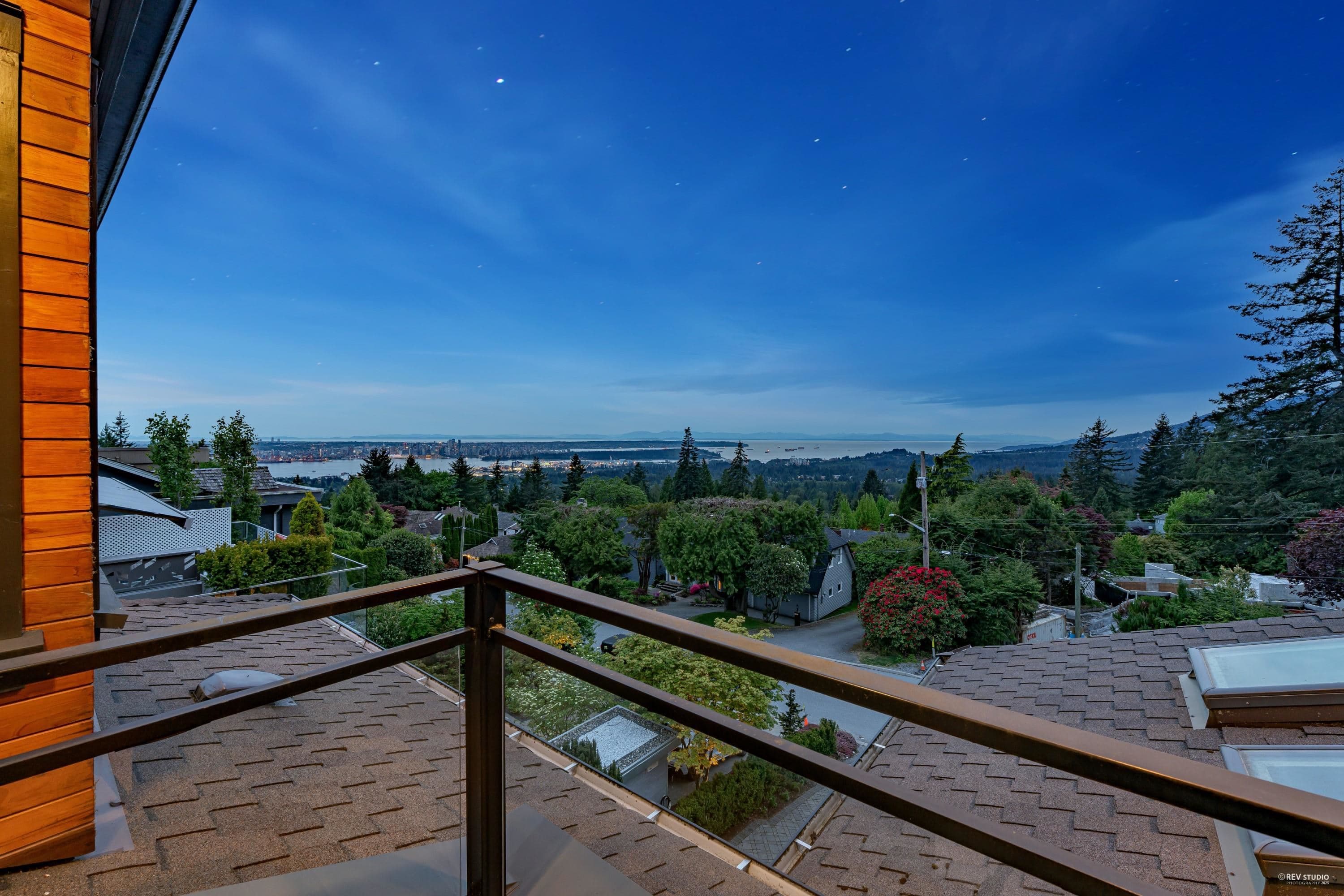 4061 St. Pauls Avenue, North Vancouver, V7N 1T4 — photo 3