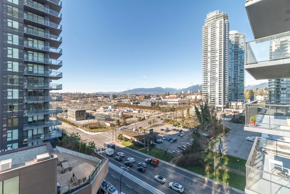 1004 - 4168 Lougheed Highway, Burnaby, V5C 0N9 — photo 2