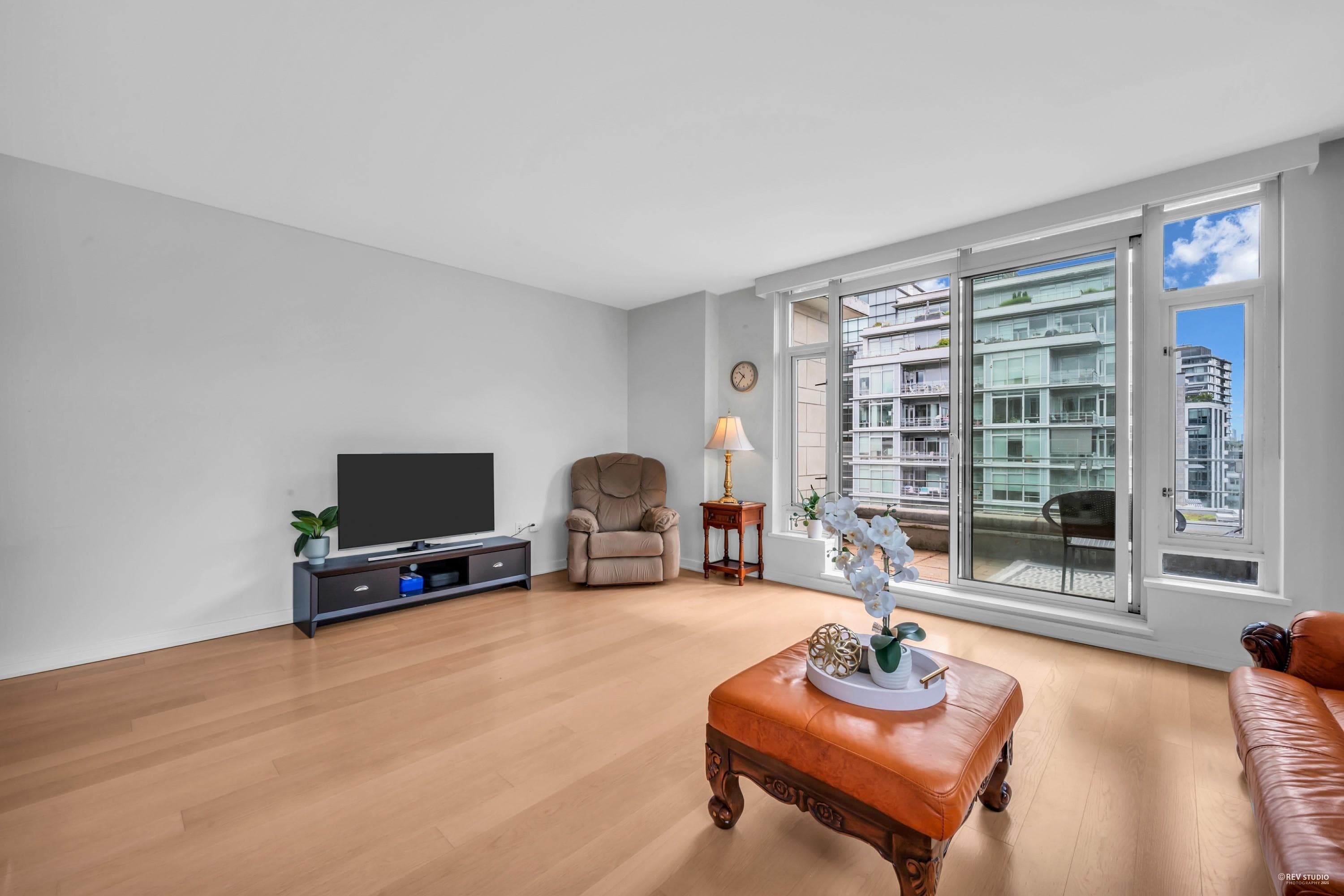 701 - 77 Walter Hardwick Avenue, Vancouver, V5Y 0C6 — photo 4