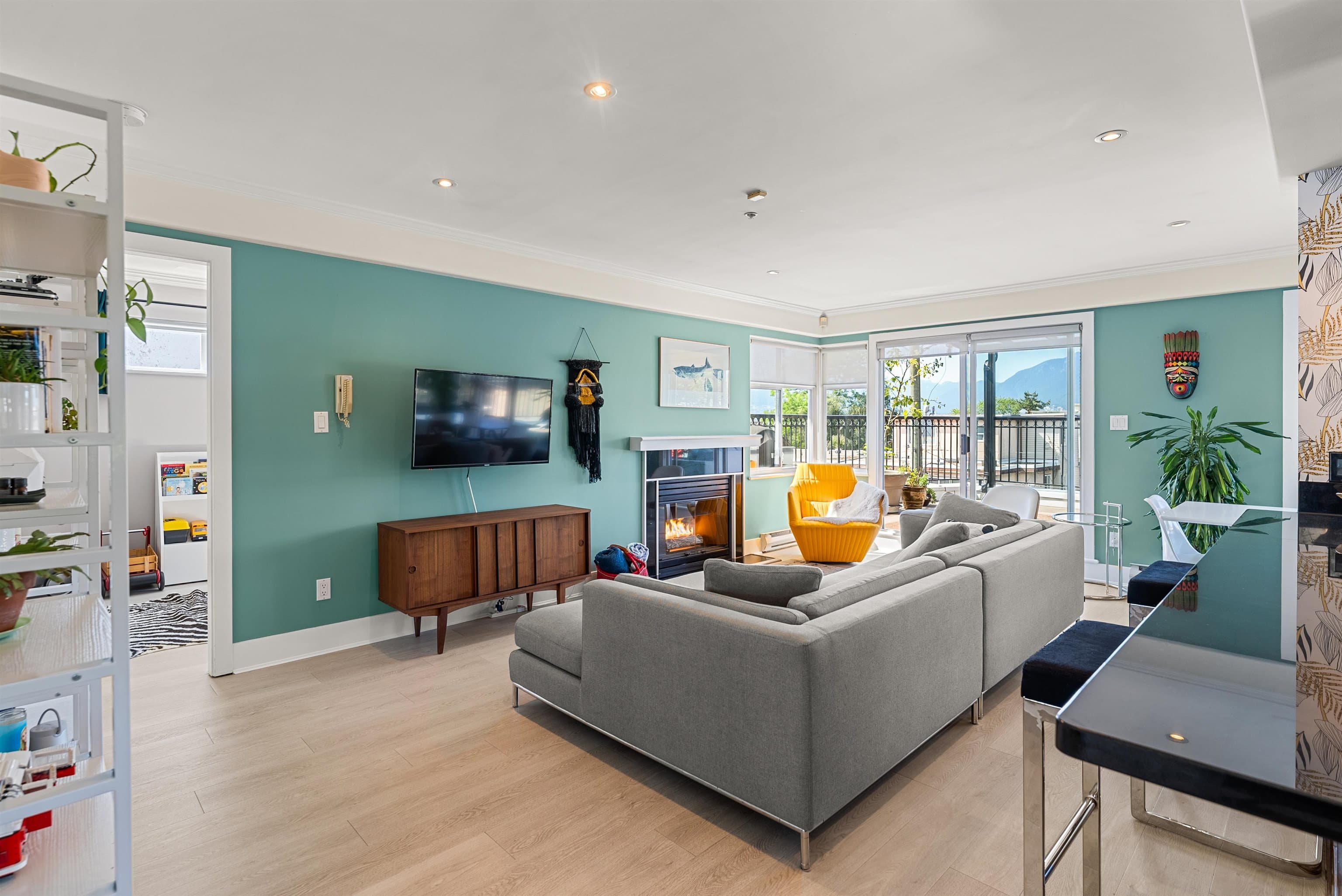 401 - 29 Templeton Drive, Vancouver, V5L 4M9 — photo 4