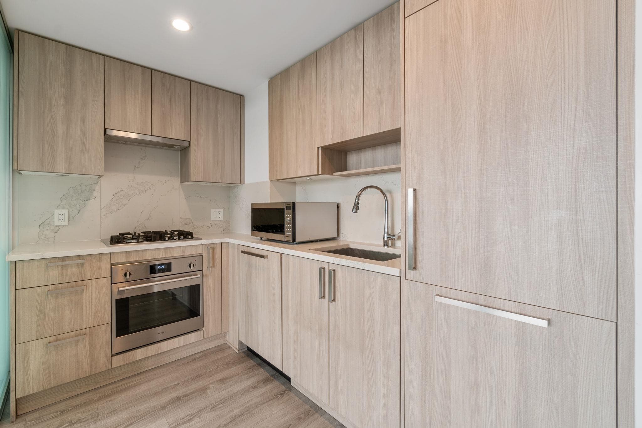 1112 - 13350 Central Avenue, Surrey, V3T 0S1 — photo 3