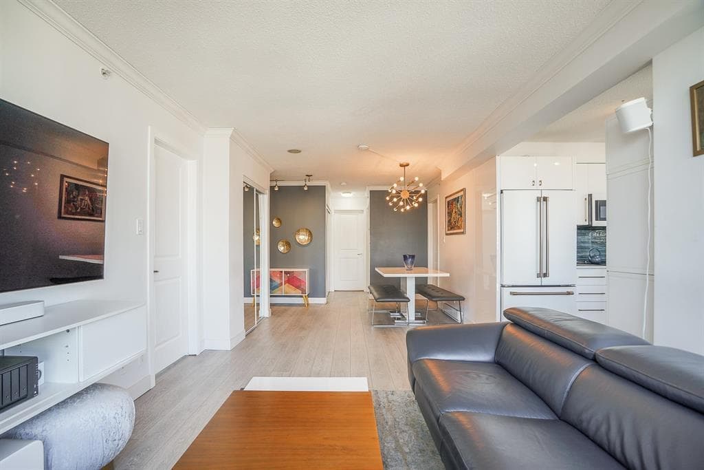 1801 - 850 Royal Avenue, New Westminster, V3M 1A5 — photo 3
