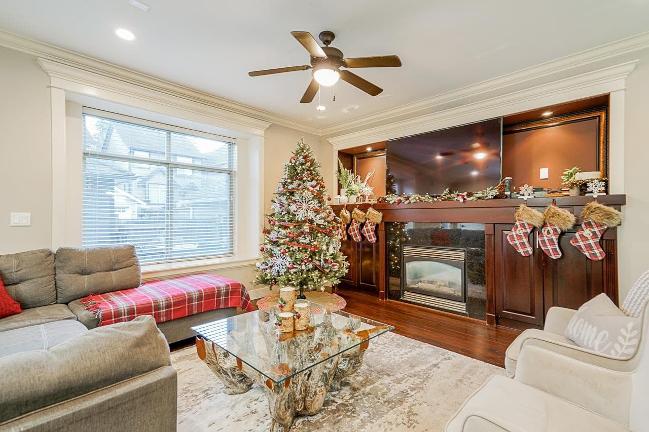14636 36a Avenue, Surrey, V4P 0E3 — photo 1