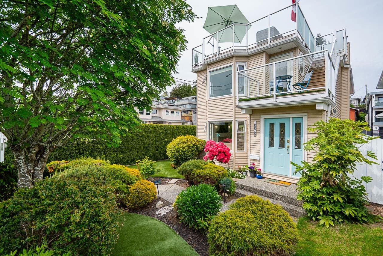 15549 Victoria Avenue, White Rock